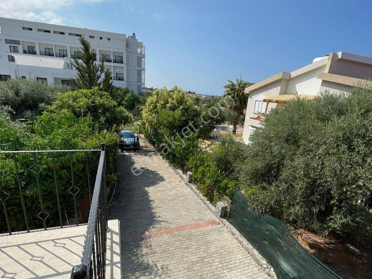 Girne Çatalköy'de Full Eşyalı Satılık 2+1 Villa !!! - Görsel 16