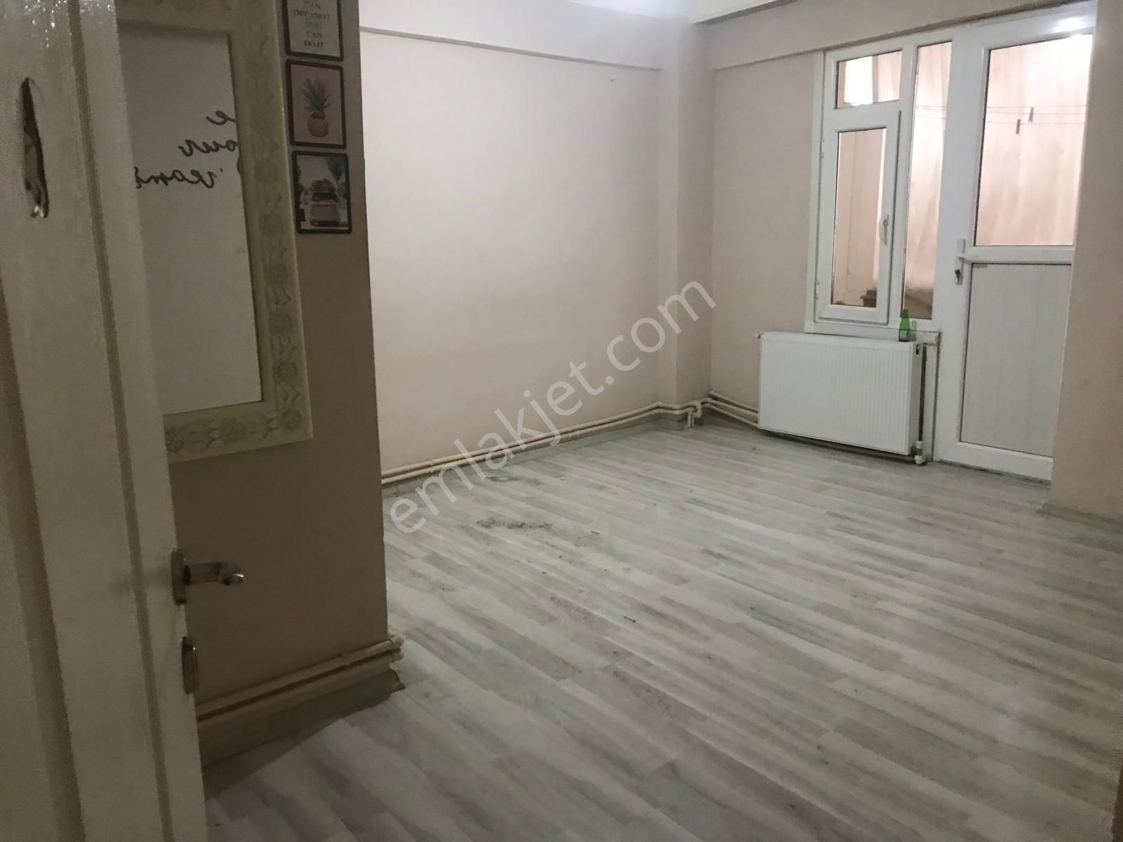 Güngören Güneştepe Kiralık Daire Güngören Eski İlgi Hastanesine Yakın Çayırlı Sokakta 2+1 90 M2 2.kat Kiralık Daire