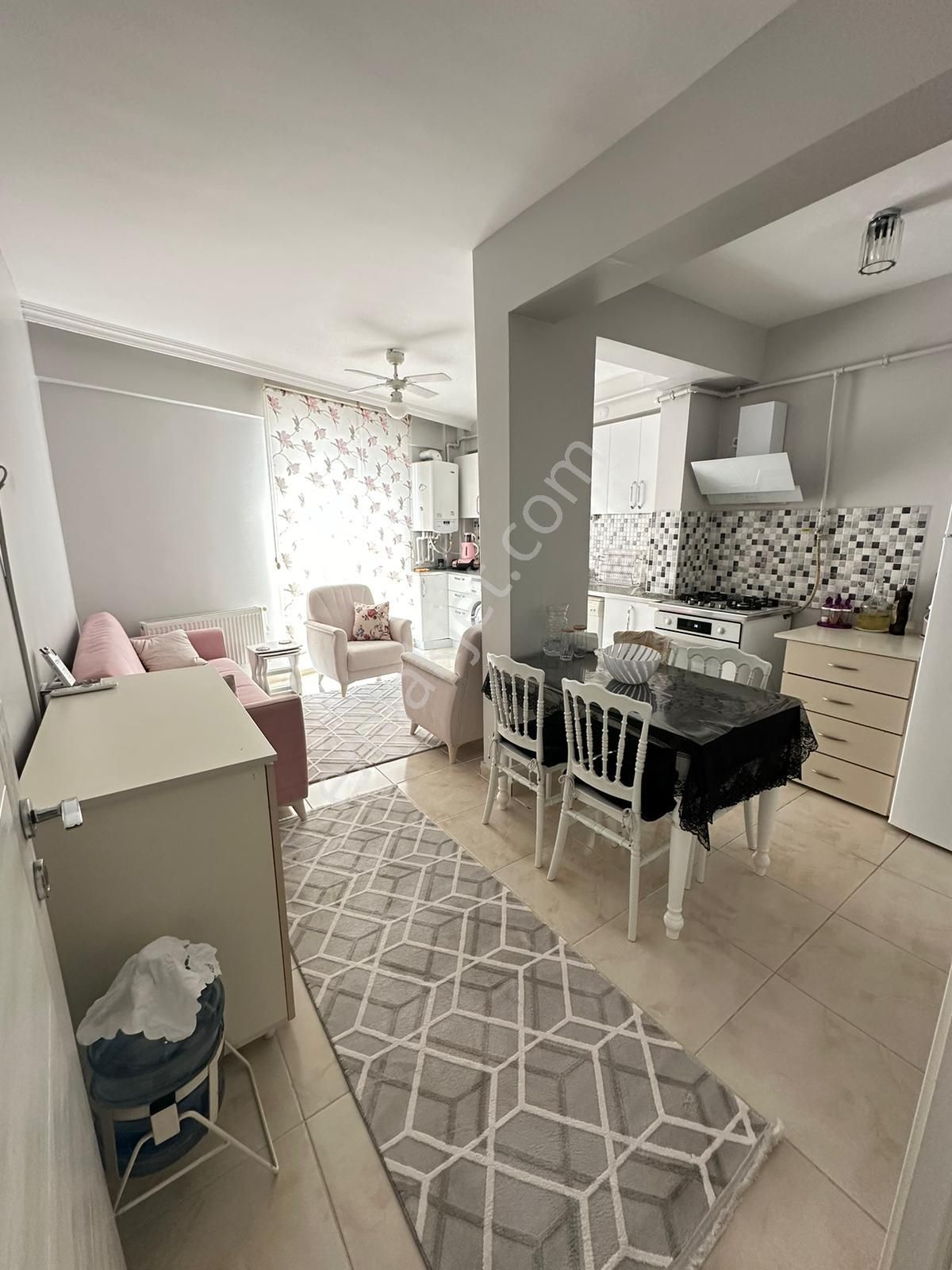 Satılık 2+1 Bakımlı Daire Esentepe Mh Eğitimciler Cd Üzerinde - Görsel 3