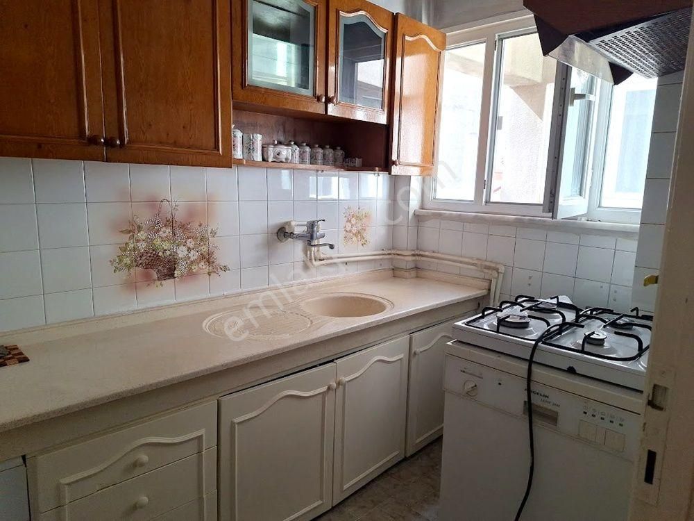 Adapazarı Yenidoğan Mahallesinde Kiralık Eşyalı 3+1 Daire - Görsel 3