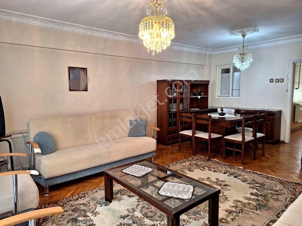 Adapazarı Yenidoğan Mahallesinde Kiralık Eşyalı 3+1 Daire - Görsel 8