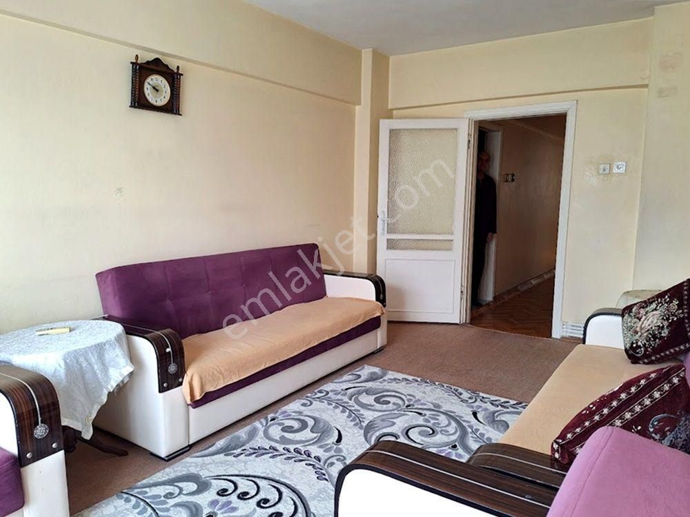 Adapazarı Yenidoğan Mahallesinde Kiralık Eşyalı 3+1 Daire - Görsel 18