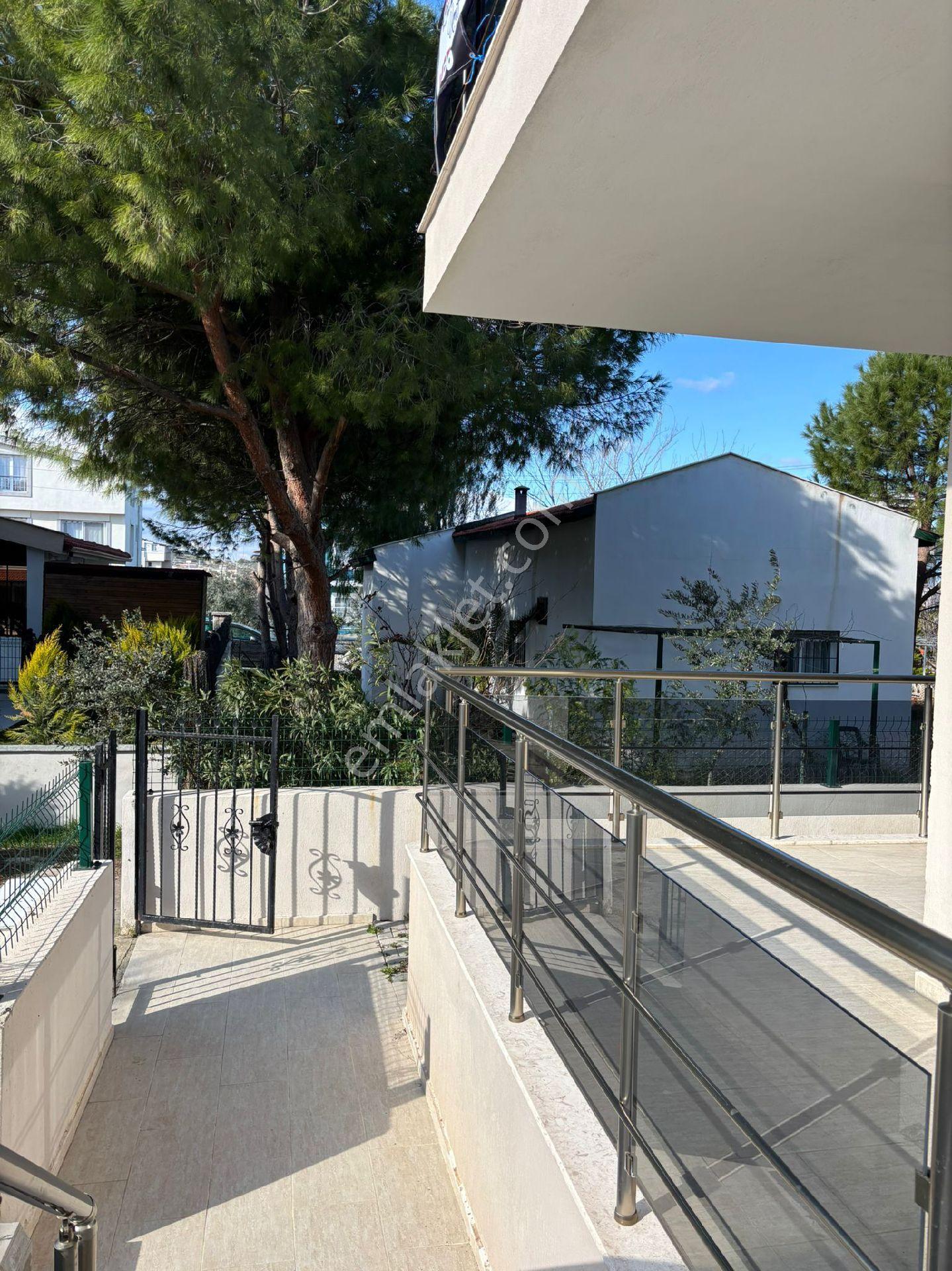 Mordoğan'da Merkezi Konumda Kiralık Triplex Yazlık - Görsel 14