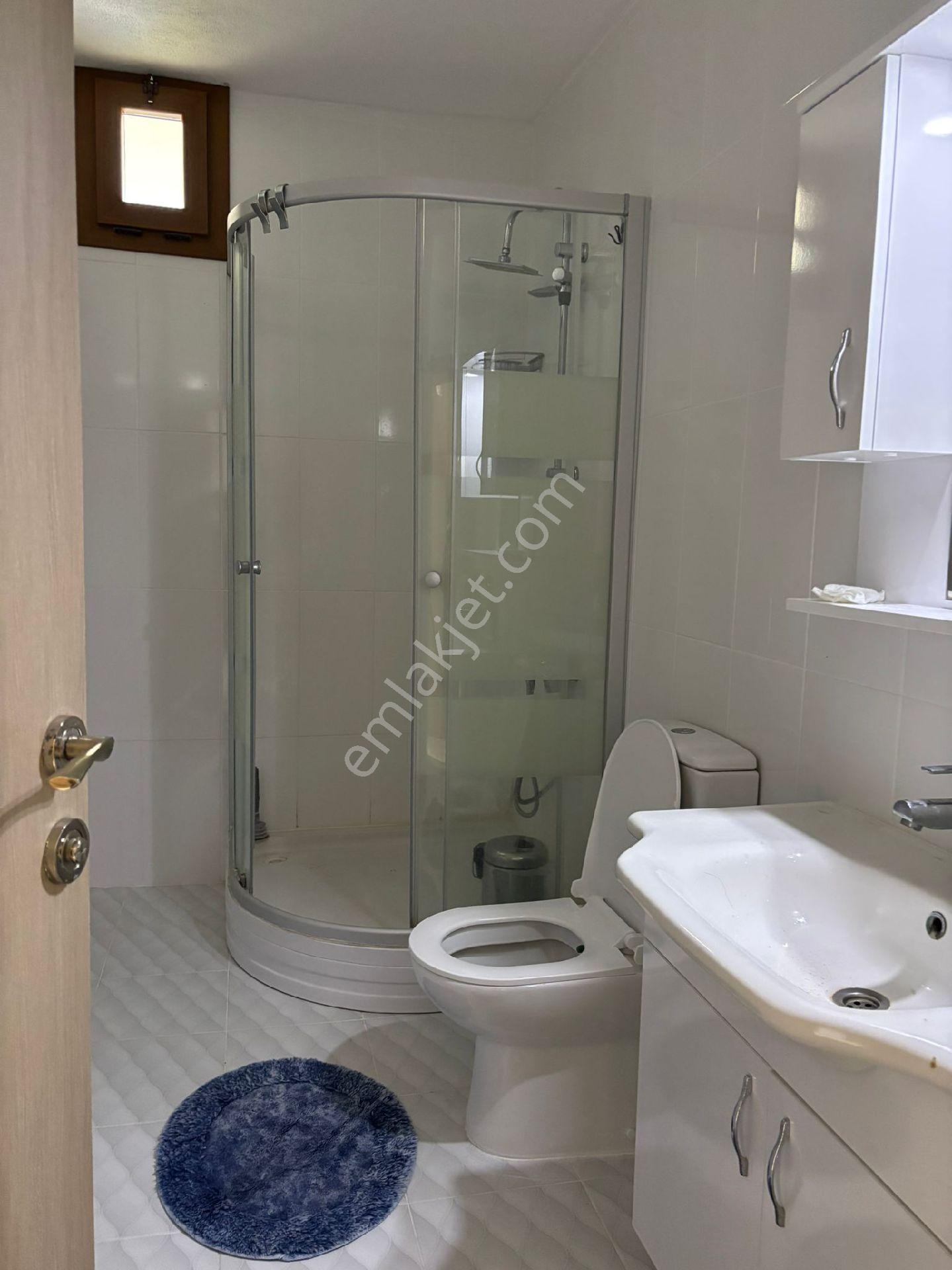 Mordoğan'da Merkezi Konumda Kiralık Triplex Yazlık - Görsel 16