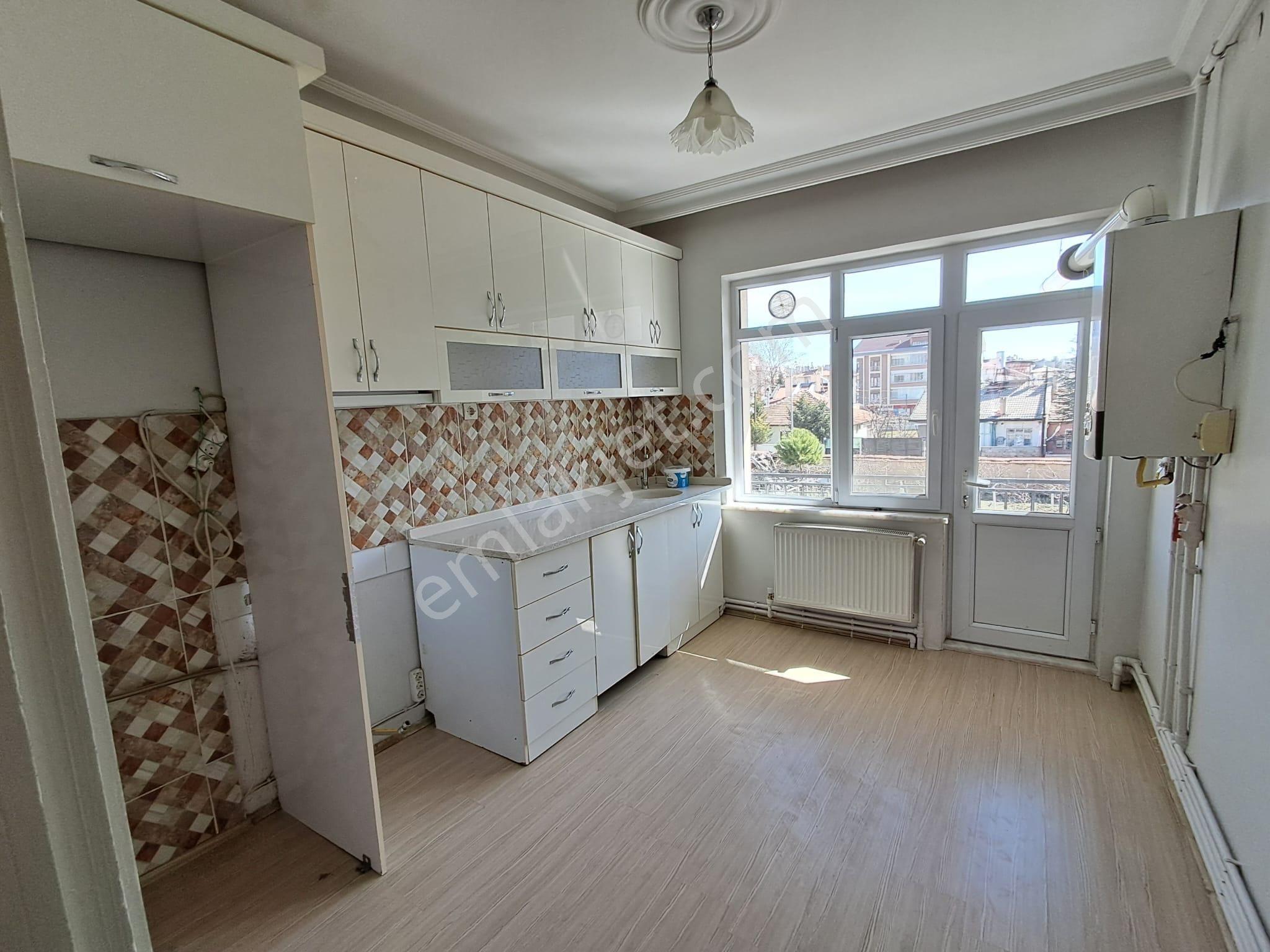 Meram Havzan Mah. Kiralık 3+1 Bireysel Kombili Daire . İçi Yapılı - Görsel 10