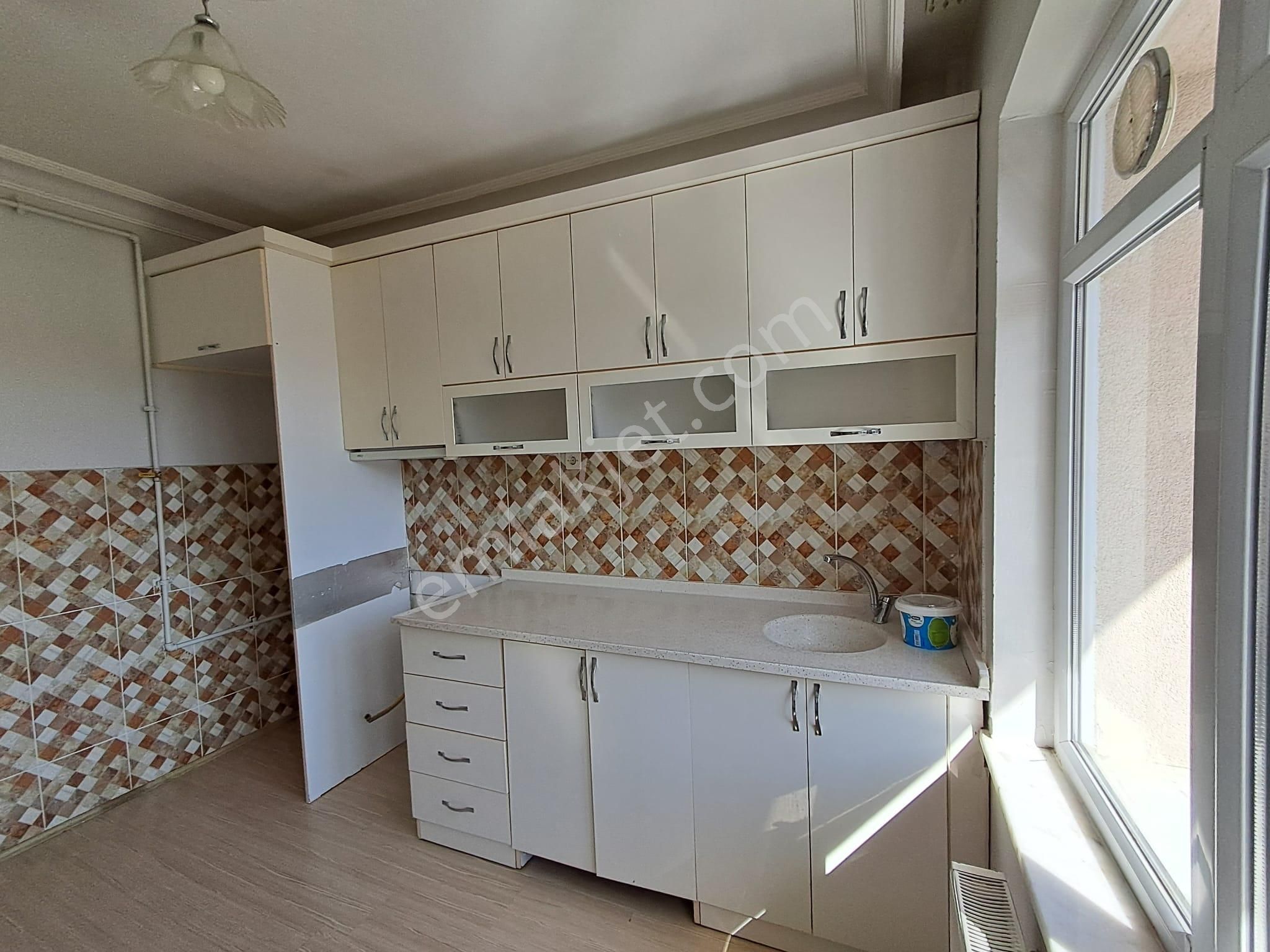 Meram Havzan Mah. Kiralık 3+1 Bireysel Kombili Daire . İçi Yapılı - Görsel 3