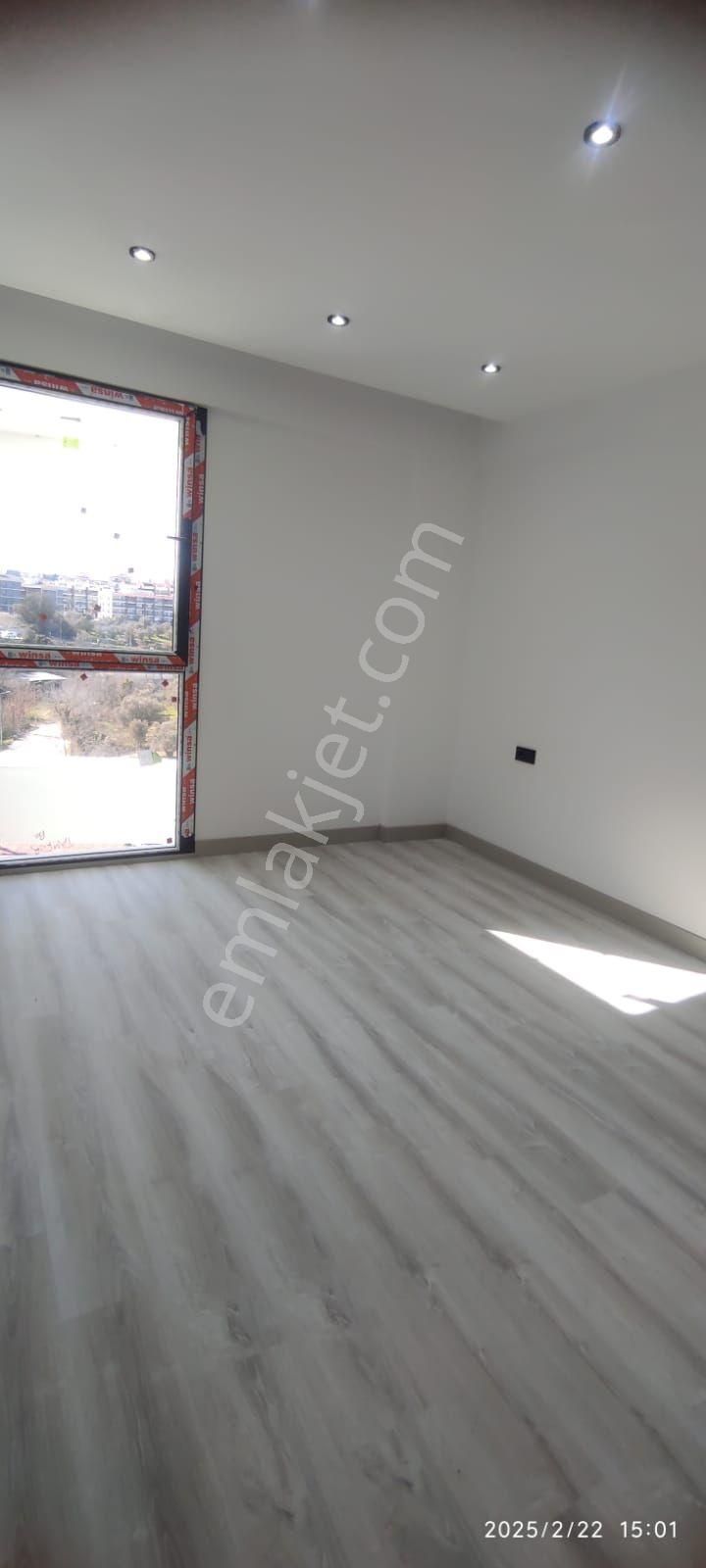 Kuşadası'nda Havuzlu Site İcinde ,köşe Konumda Sıfır Lüks Daire - Görsel 13