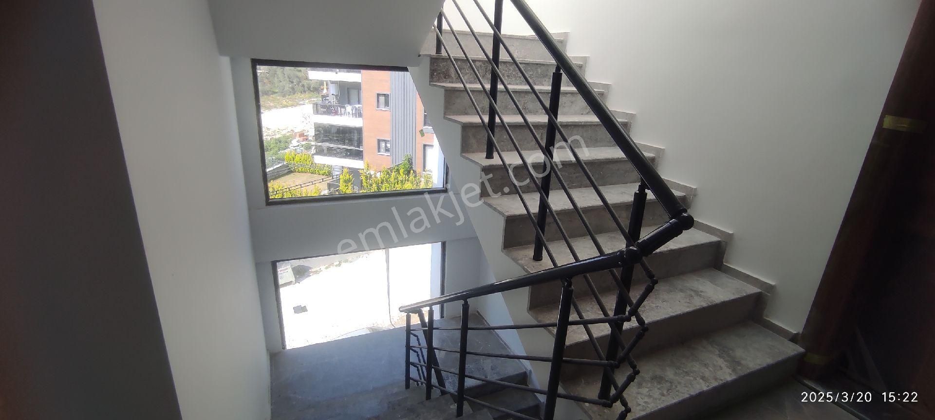 Kuşadası'nda Havuzlu Site İcinde ,köşe Konumda Sıfır Lüks Daire - Görsel 30