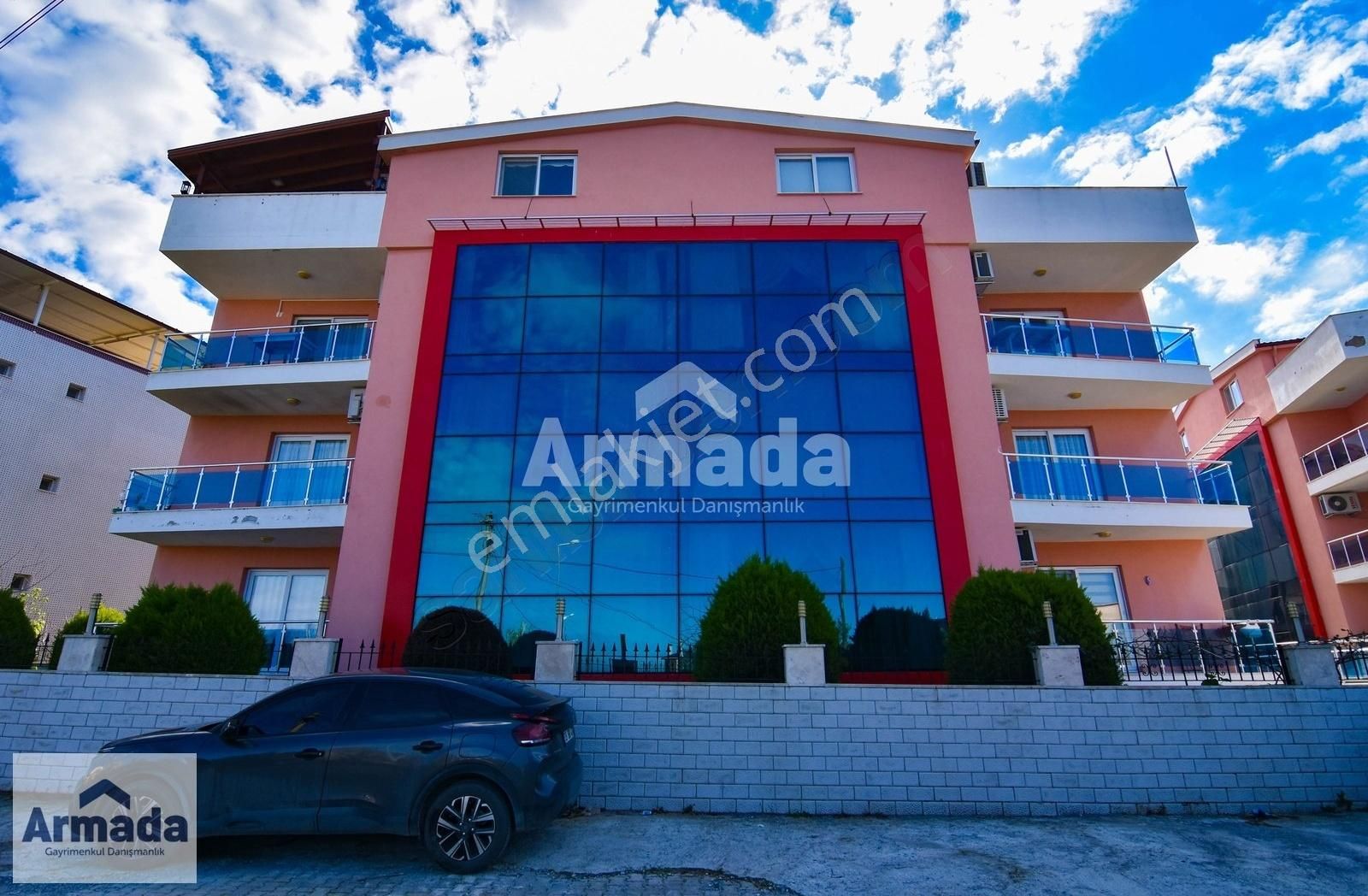 Kuşadası Davutlar Satılık Daire Havuzlu Sitede 3+1 Modern Ve Ferah Daire