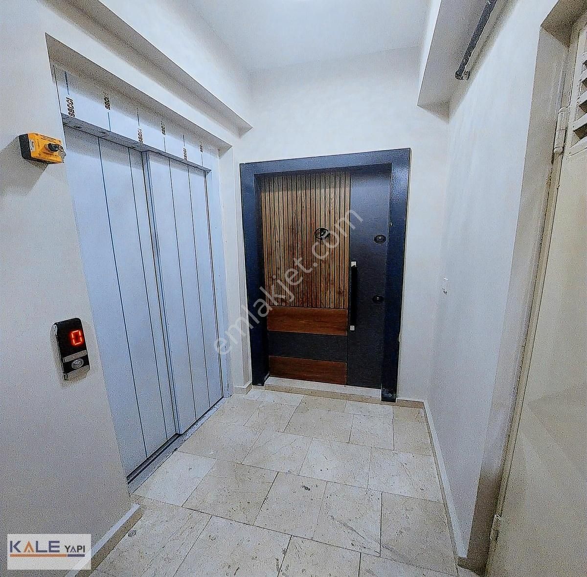 Esenyurt Saadetdere Satılık Daire Saadetdere Sıfır 2+1 Giriş Kat Daire