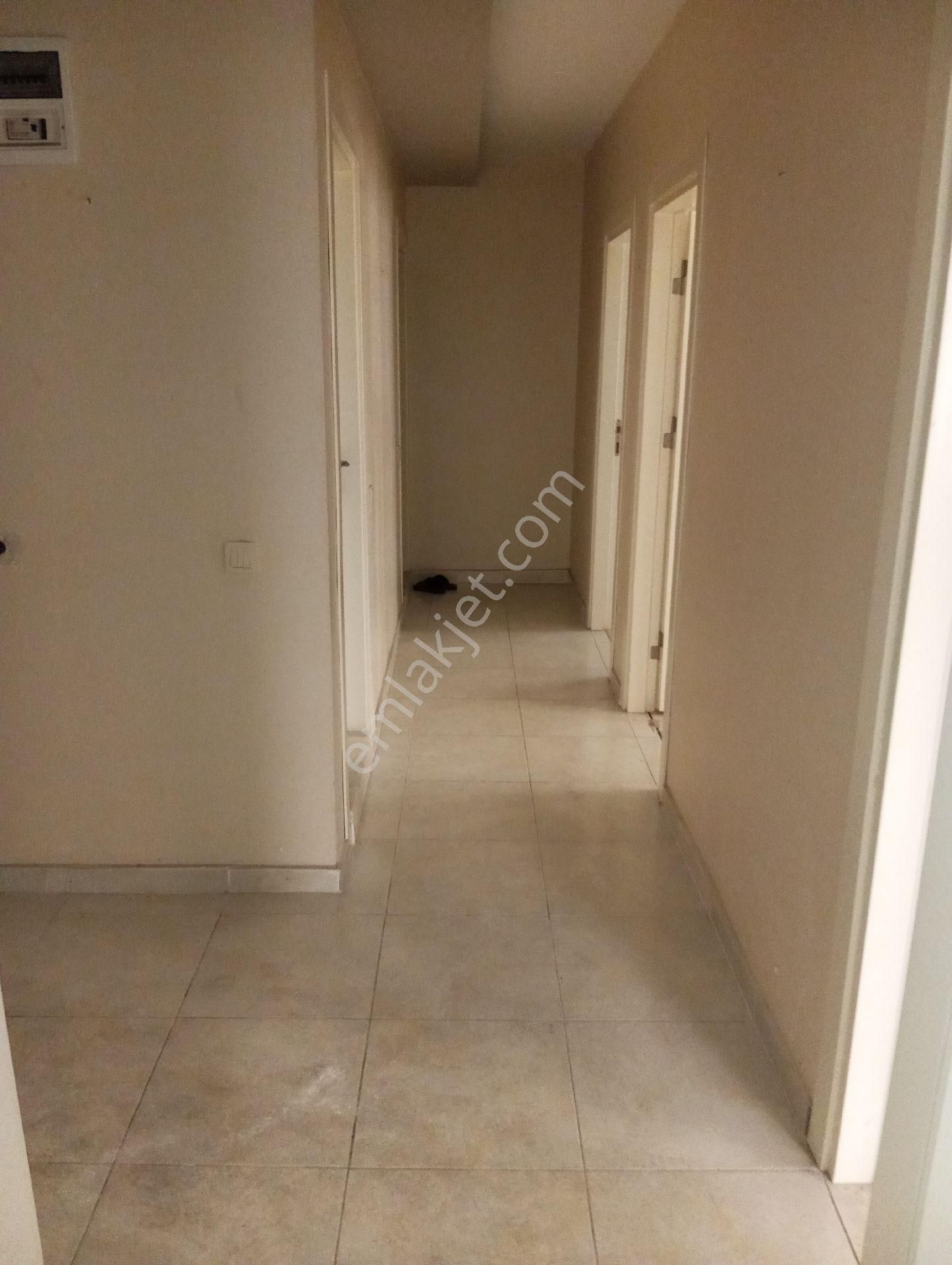 Mersin'de Merkezdeki 2+1 Kiralık Daire - Görsel 3