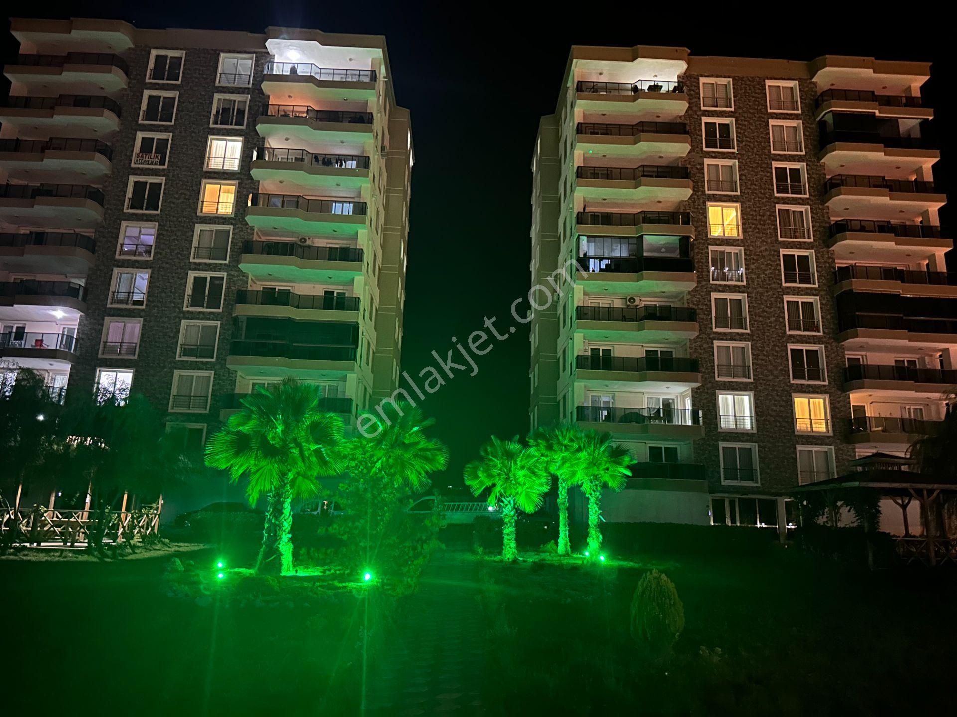 Nazilli Zafer'de Havuzlu Sitede Sıfır 3+1 Daire Satılıktır