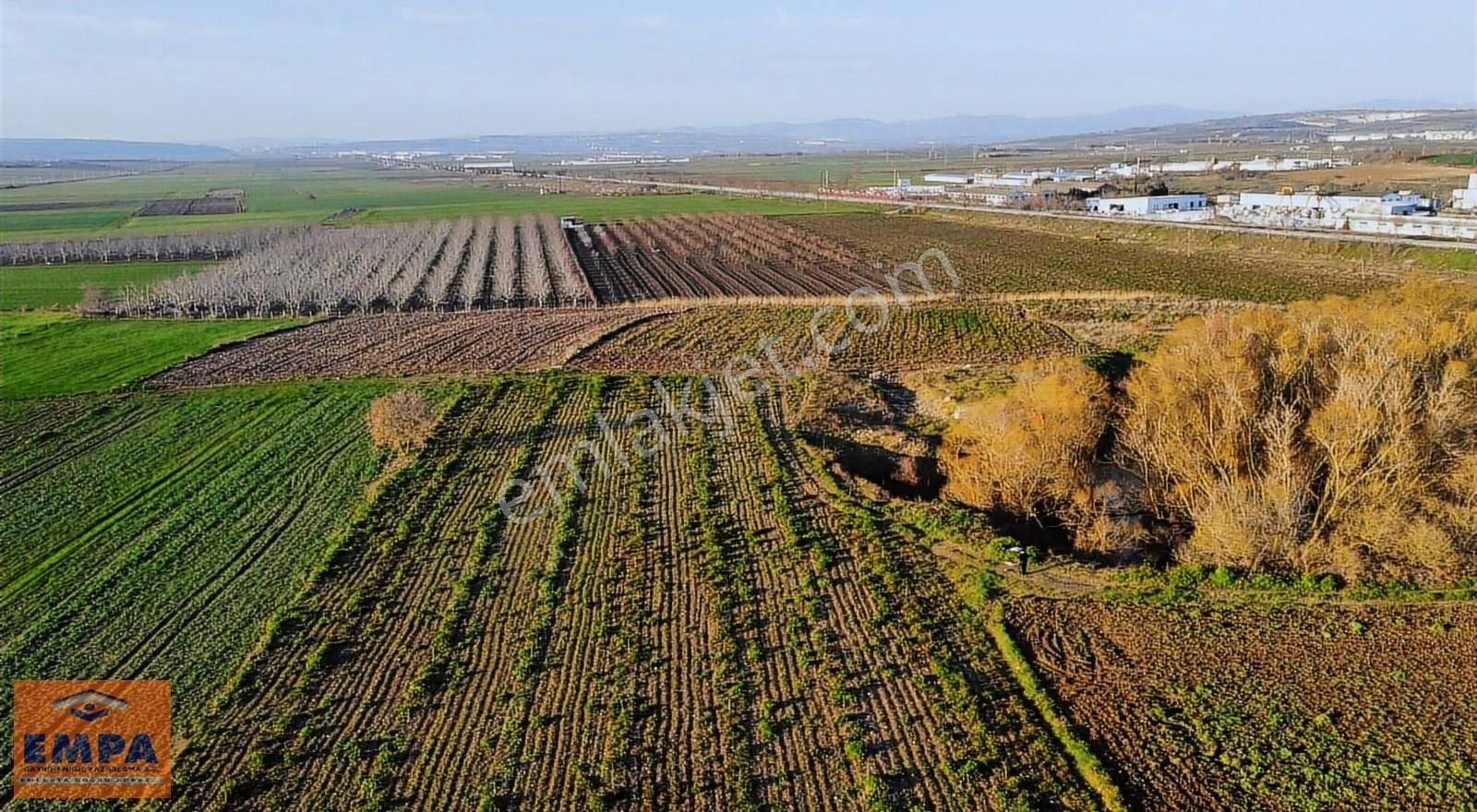 Bandırma Kuşcenneti Satılık Tarla Balıkesir Bandırma Kuşcenneti'nde Göl Manzaralı 4700 M2 Tarla