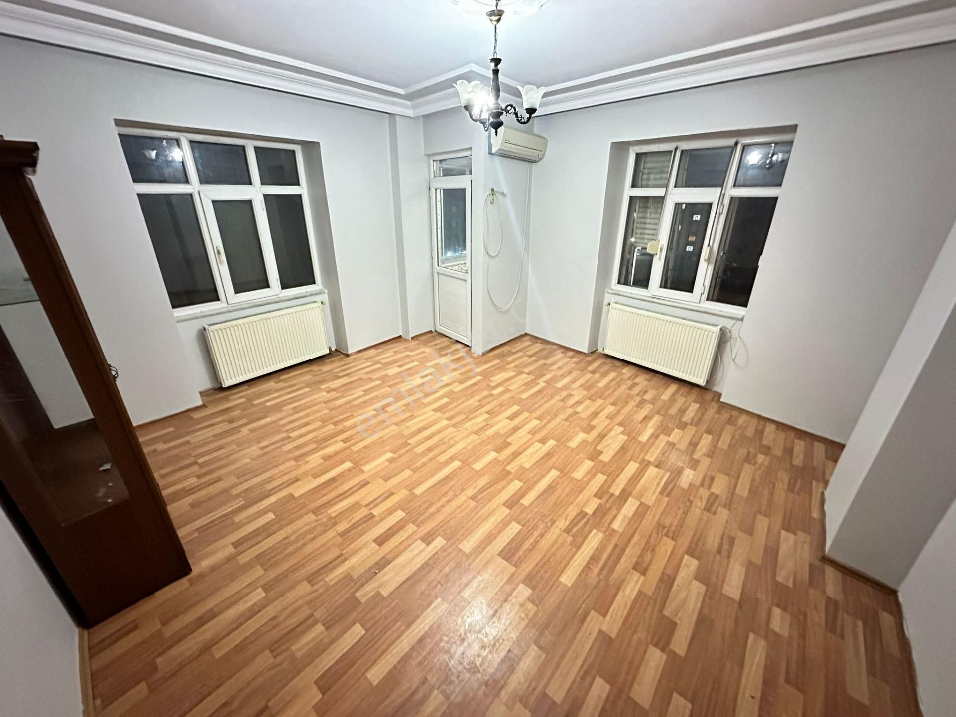 Sultangazi Sultançiftliği Satılık Daire Erpay İnşaa'tan S.çiftiliği Mah. 2+1 95² 2. Kat 16 Yıllık Daire