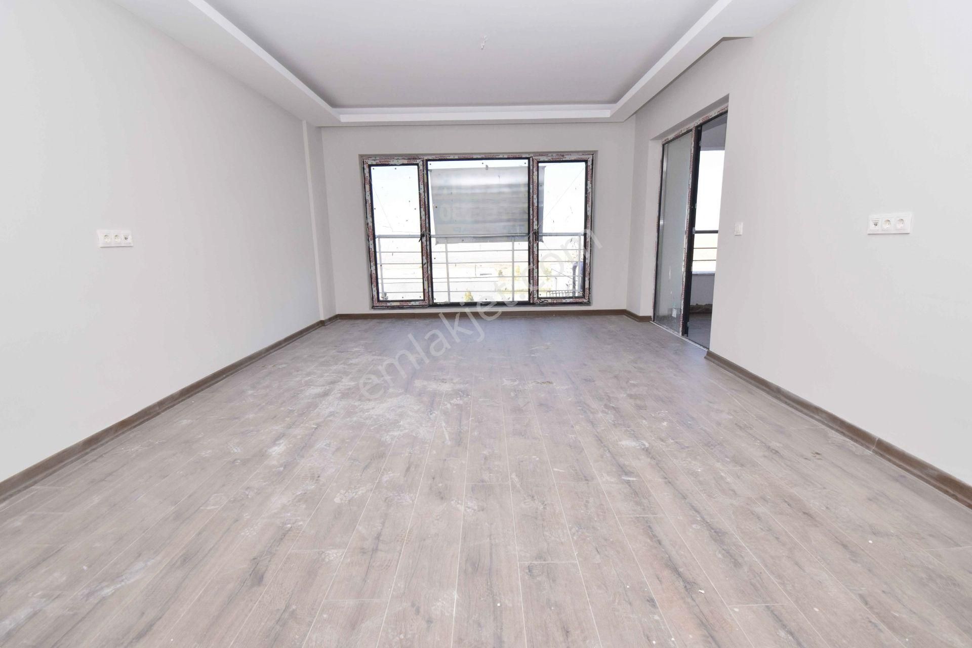 Etimesgut Atayurt Satılık Daire Turyap Yapracık 'tan Fkn 'de Ön Cephe 130m² Satılık 3+1 Daire