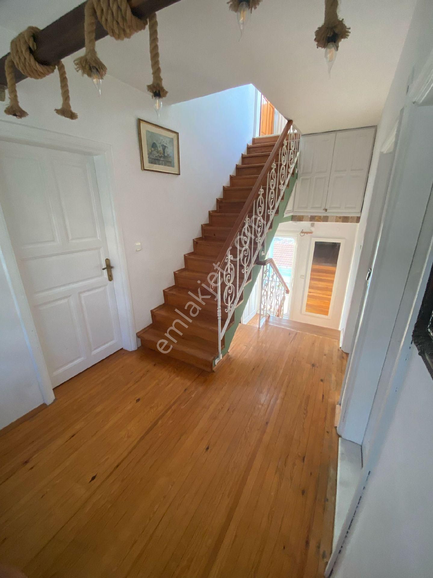 Muğla Milas Güllükte Satılık Full Deniz Manzaralı Müstakil Tripleks - Görsel 14