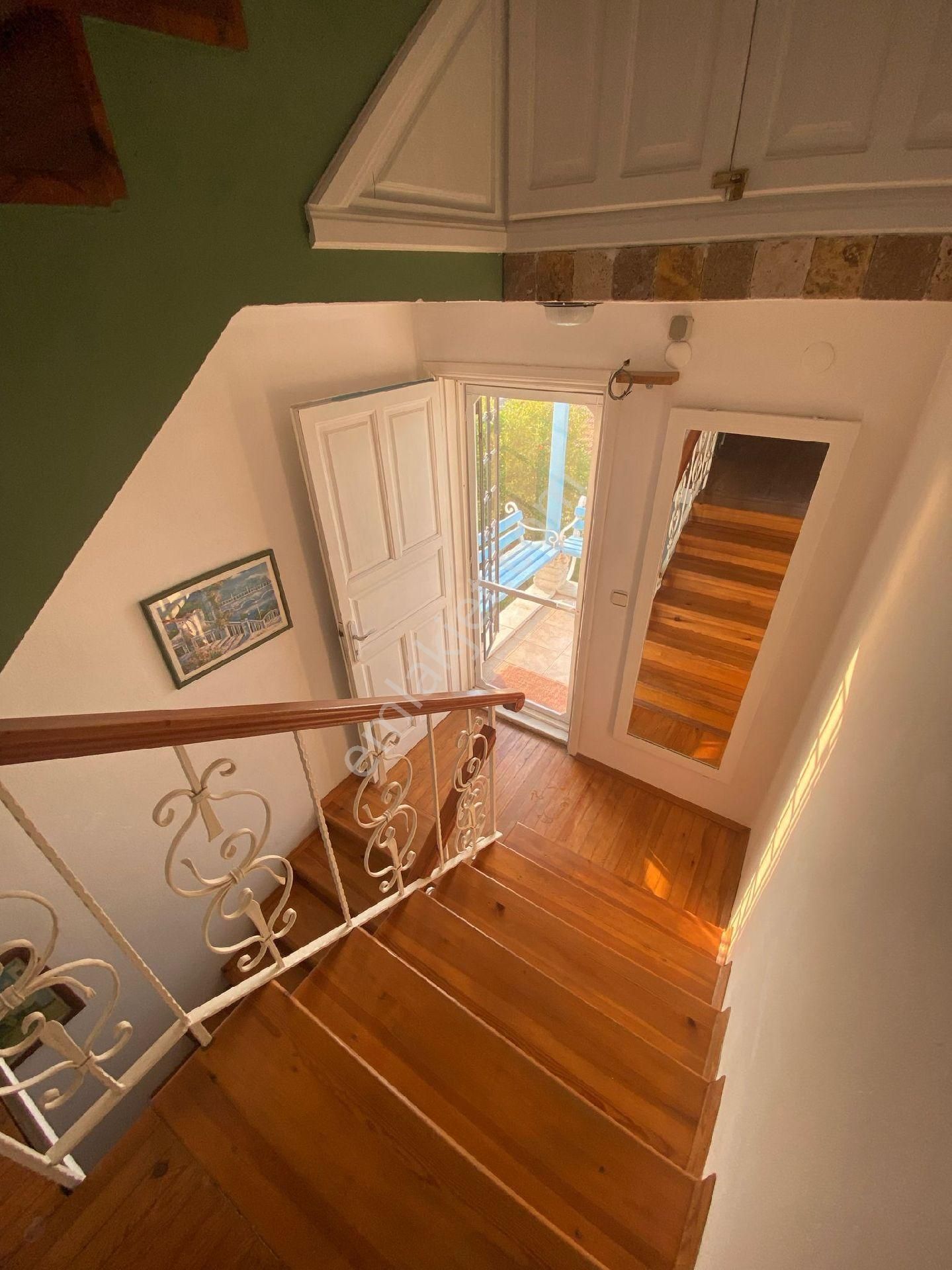 Muğla Milas Güllükte Satılık Full Deniz Manzaralı Müstakil Tripleks - Görsel 16