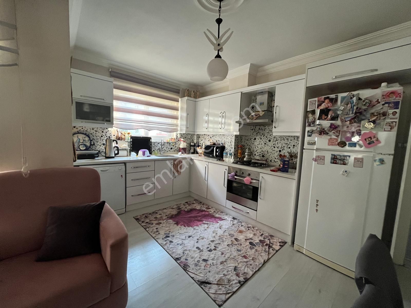 Cumhuriyet De 2+1 2. Kat Daire Satılık - Görsel 3