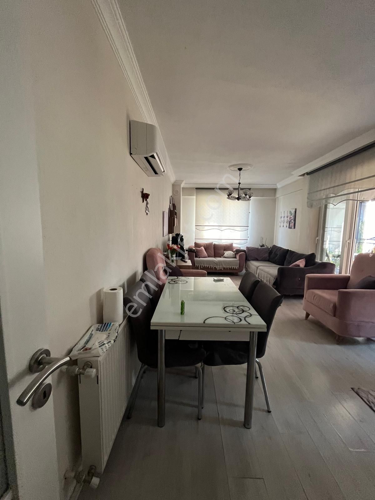 Cumhuriyet De 2+1 2. Kat Daire Satılık - Görsel 2