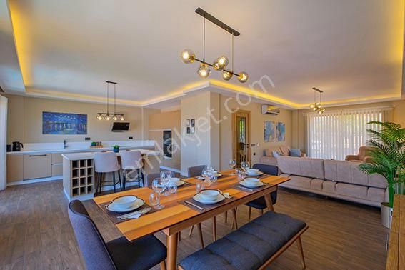 Fethiye Karagözler'de Deniz Manzaralı Satılık 5+2 Lüks Villa - Görsel 11