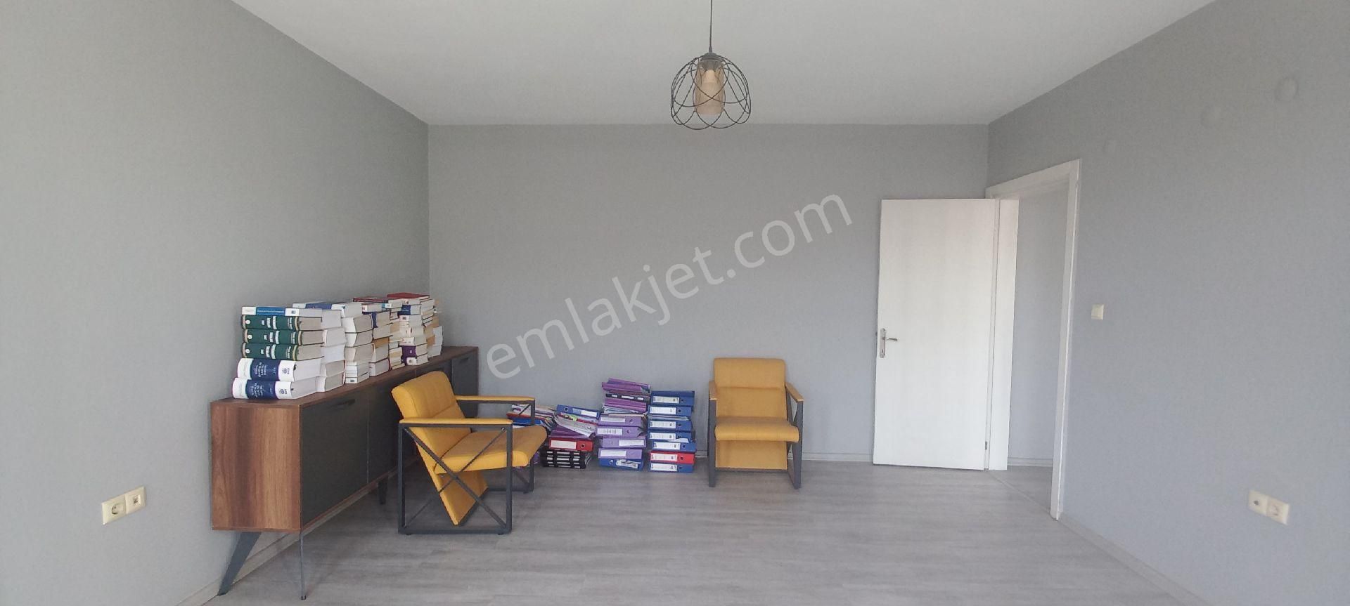 İzmir Çiğli Merkezde Birçok Meslek İçin Uygun Ofis - Görsel 9