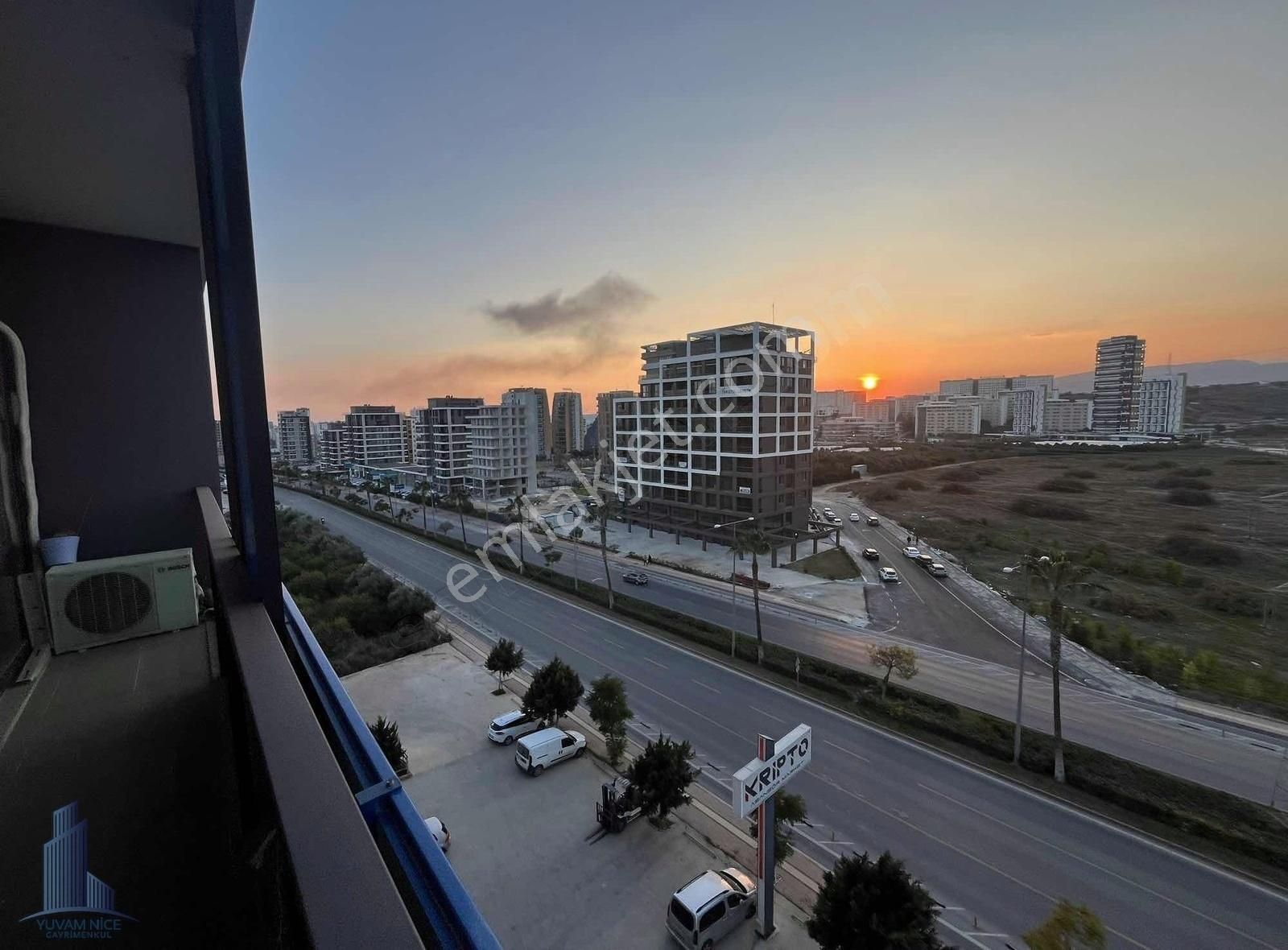 Yenişehir Kuzeykent Satılık Ofis 34. Cadde Genel İskanlı Köşe Ofis