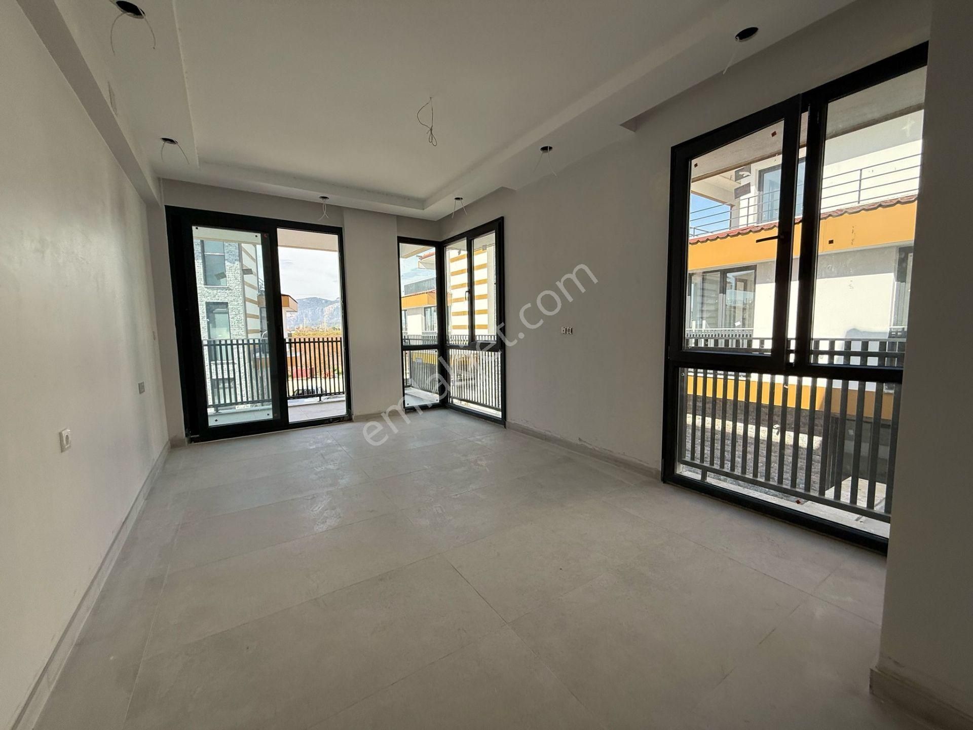 Ortaca Bahçelievler'de Havuzlu Sitede 4+1 İkiz Tripleks Villa - Görsel 15