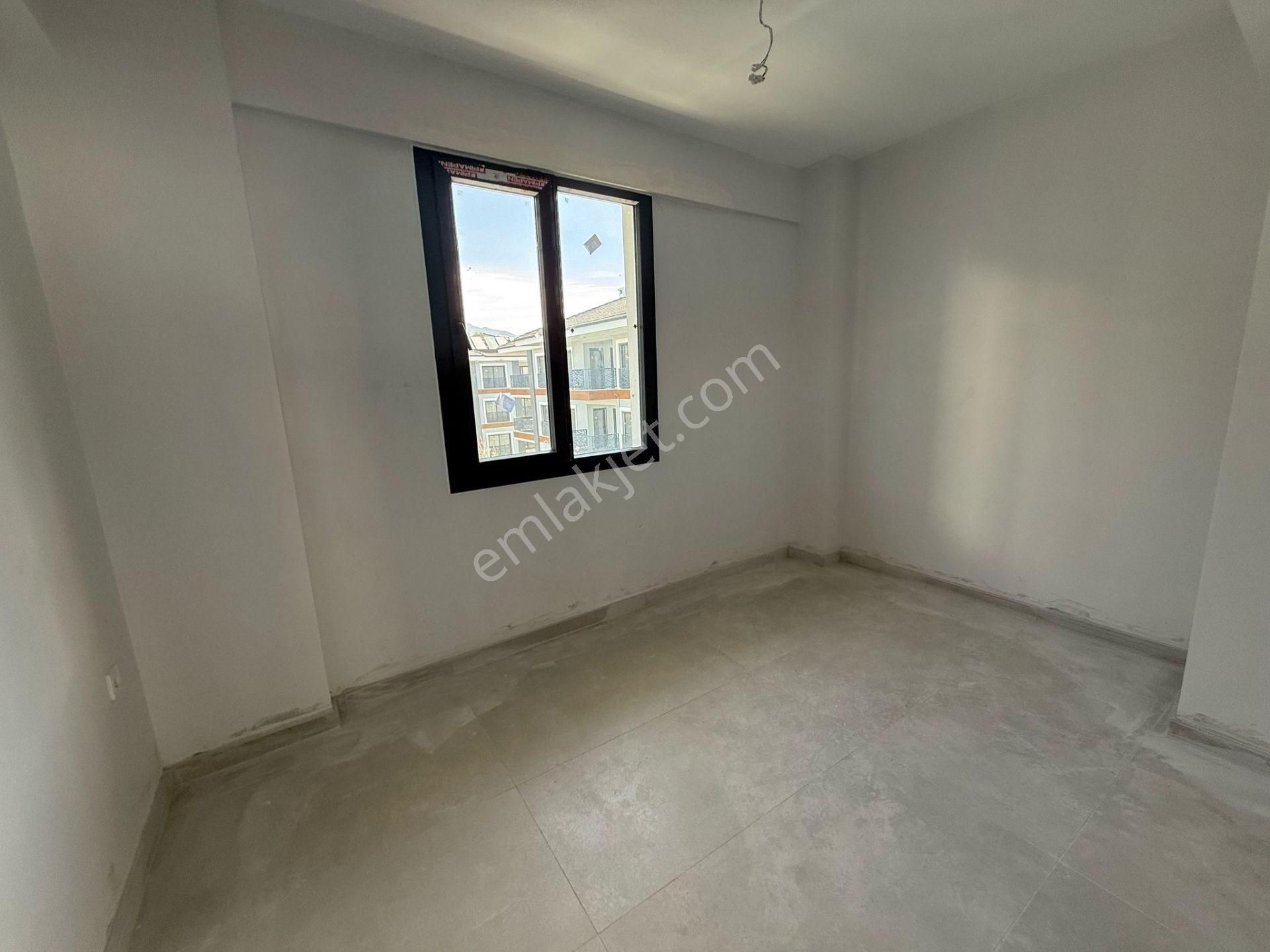 Ortaca Bahçelievler'de Havuzlu Sitede 4+1 İkiz Tripleks Villa - Görsel 16