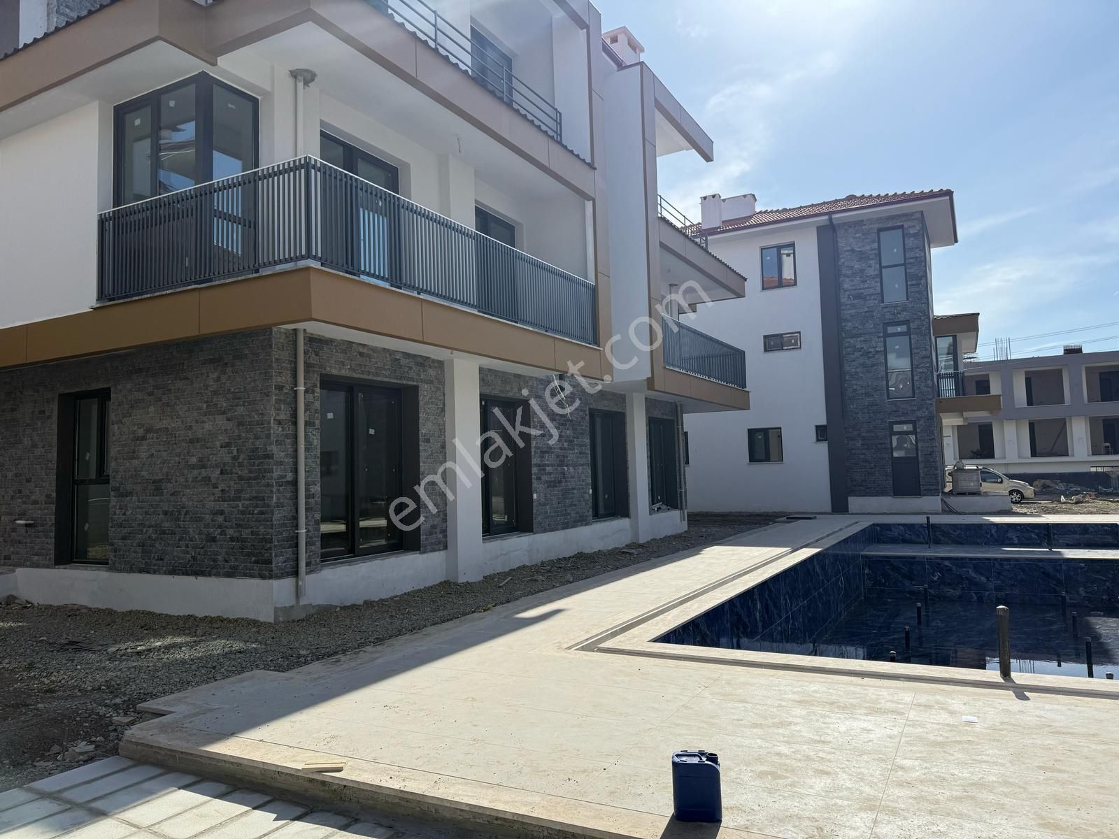 Ortaca Bahçelievler'de Havuzlu Sitede 4+1 İkiz Tripleks Villa - Görsel 26