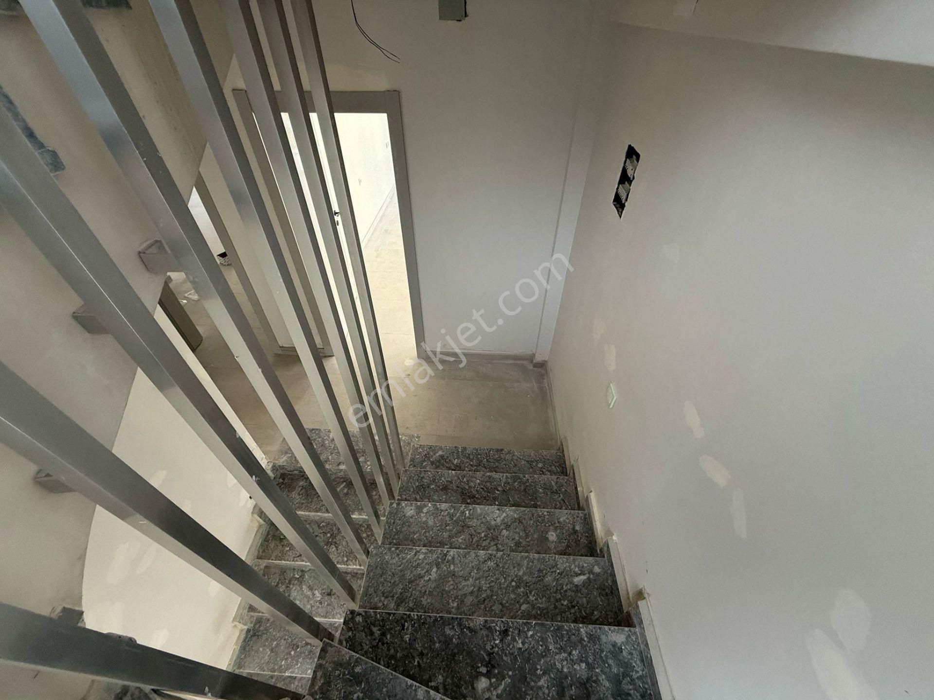 Ortaca Bahçelievler'de Havuzlu Sitede 4+1 İkiz Tripleks Villa - Görsel 14