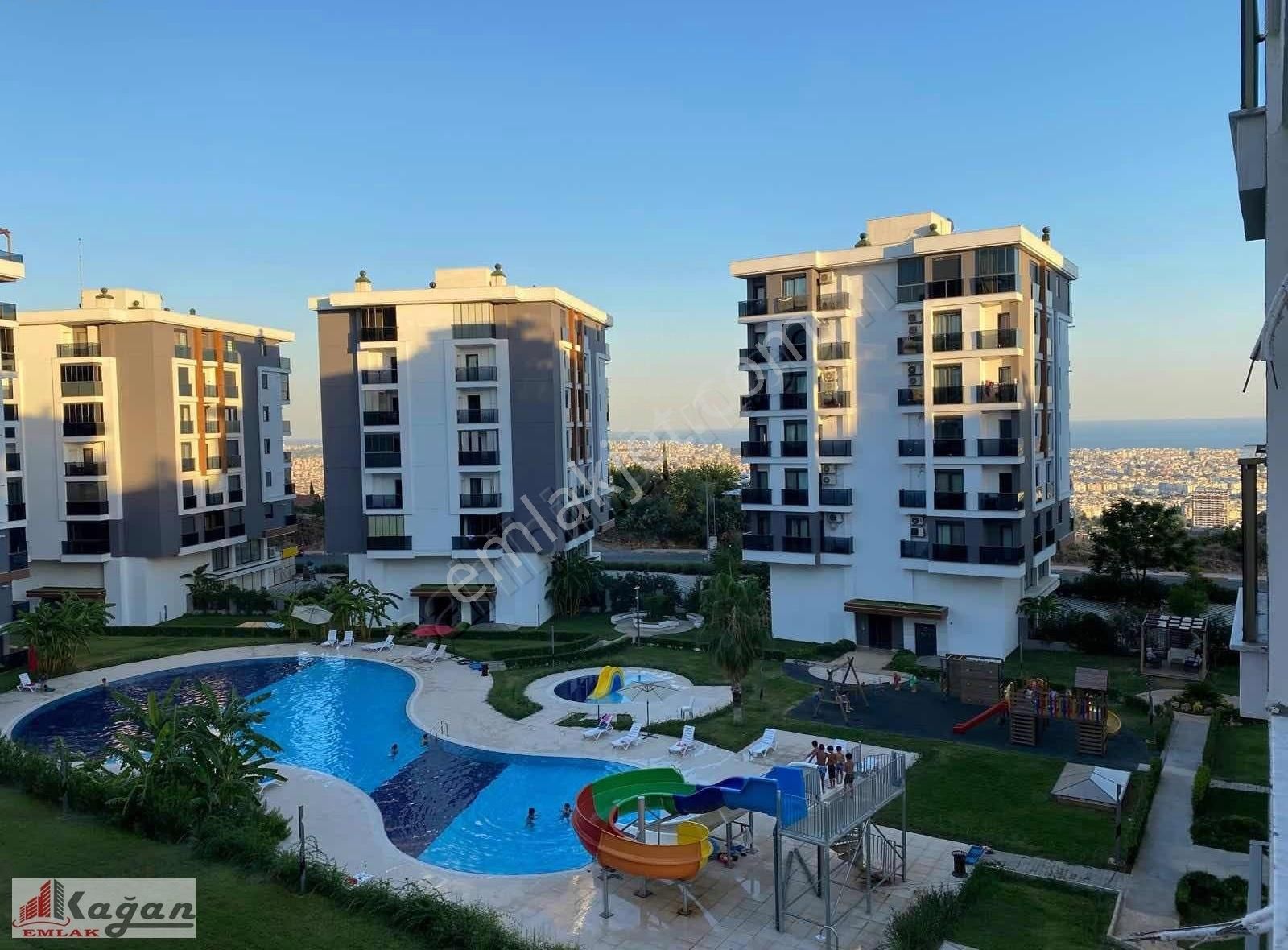 Kepez Çankaya Satılık Daire Panorama Sitesinde 7/24 Güvenlik Şehir Manzaralı Aquaparklı 2+1