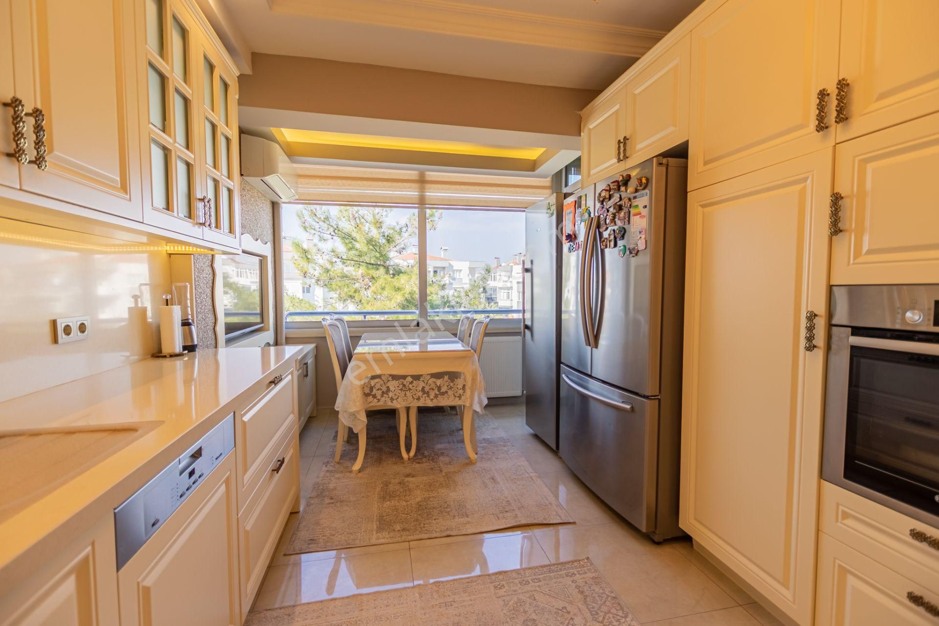 Emin'den Yeni Hükümet Konağı Yakını Üç Cepheli Ara Kat 4+1 Daire - Görsel 9