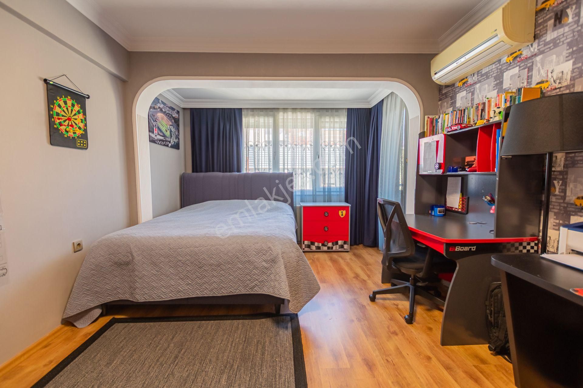 Emin'den Yeni Hükümet Konağı Yakını Üç Cepheli Ara Kat 4+1 Daire - Görsel 15