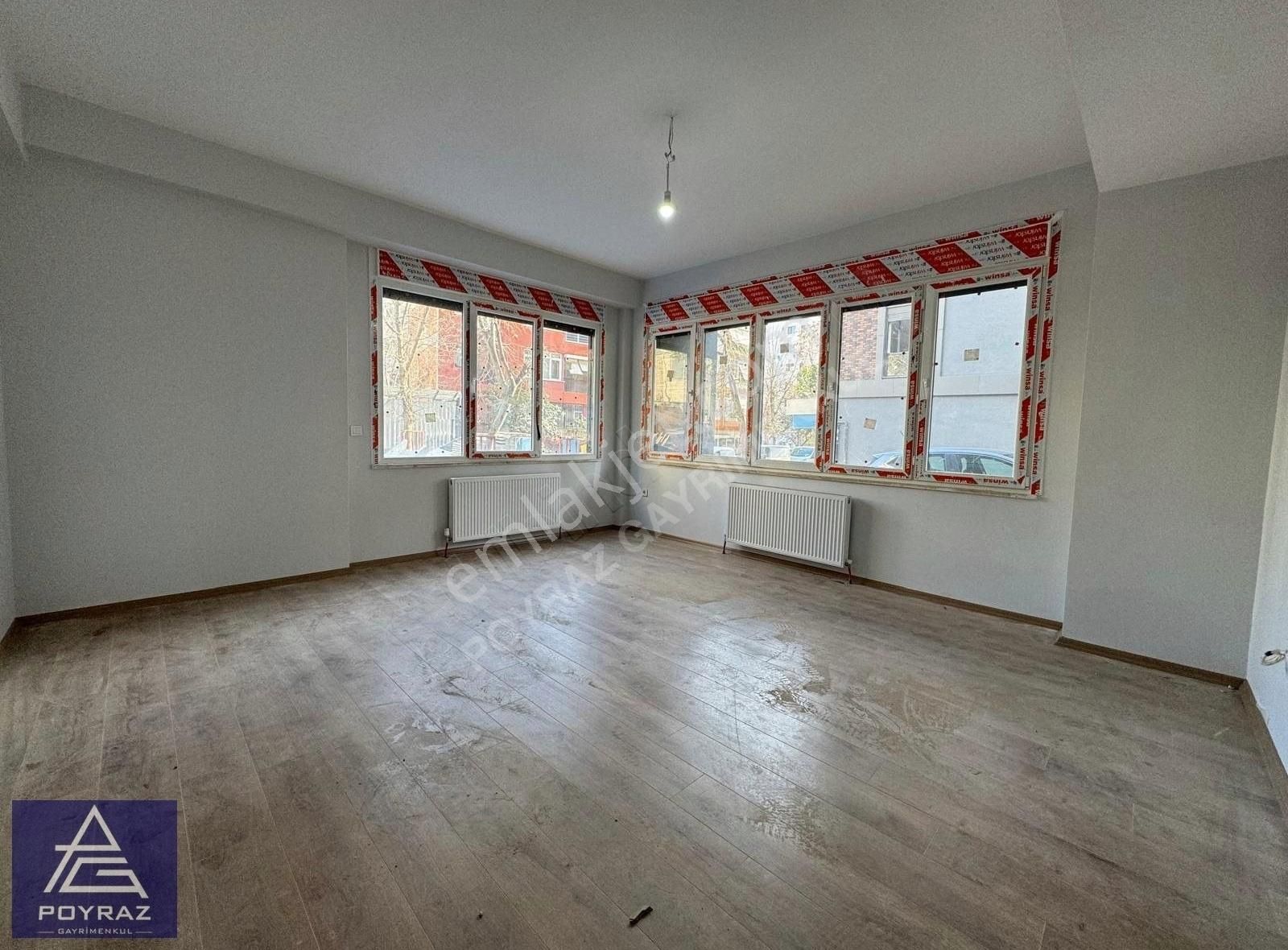 Kadıköy Suadiye Satılık Daire Poyrazdan Suadiyede Site İçinde Güvenlikli Havuzlu 60 M2 Net 1+1