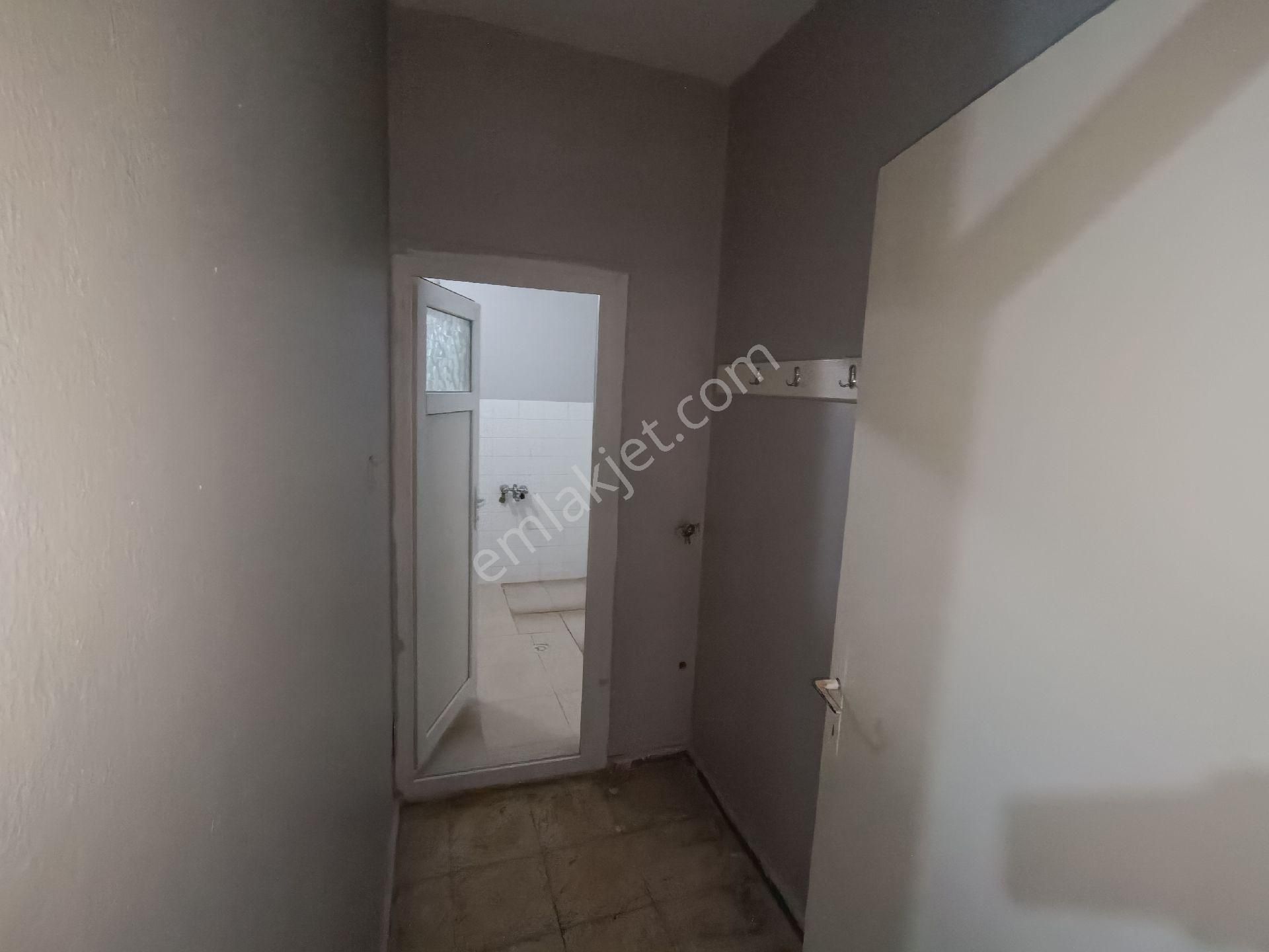 Sucuzade Mah.çarşı Merkez'de Güney Kuşak Bulvar'a 2'ci Parsel 180 M² Tapu'lukomple Satılık Müstakil - Görsel 35