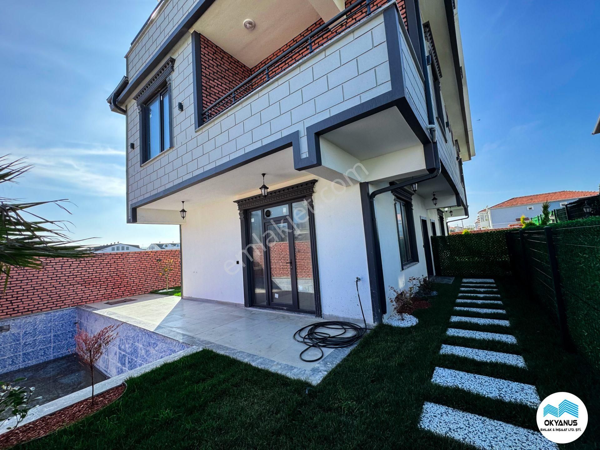 Sakarya Kocaali De Deniz Kenarında Lüks Villa