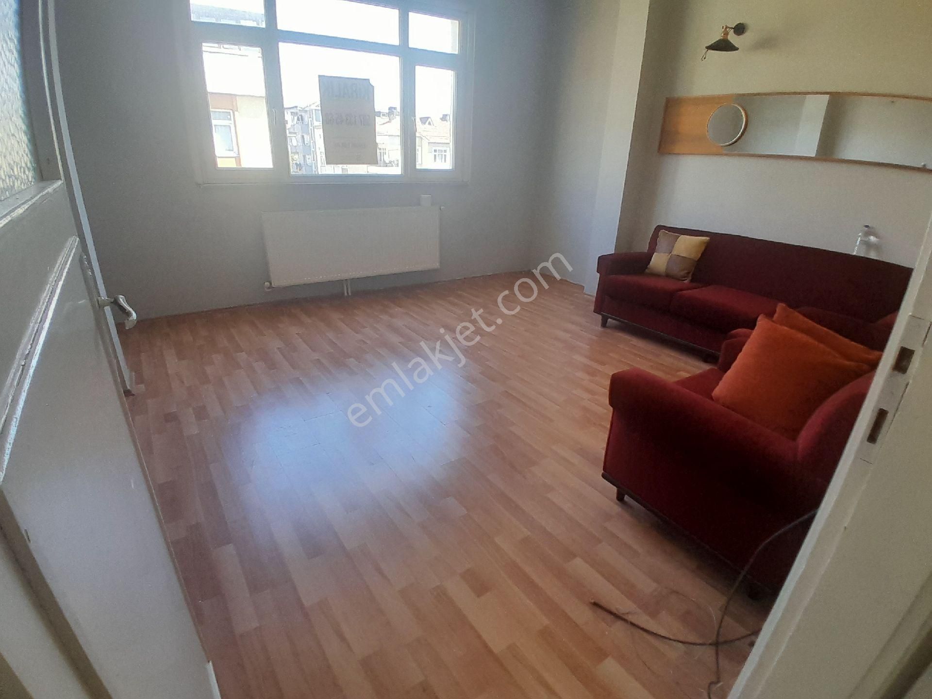Engin Emlak'tan Kiralık İmam Hatip Metro Durağı Arkası 3.kat 3+1⁹