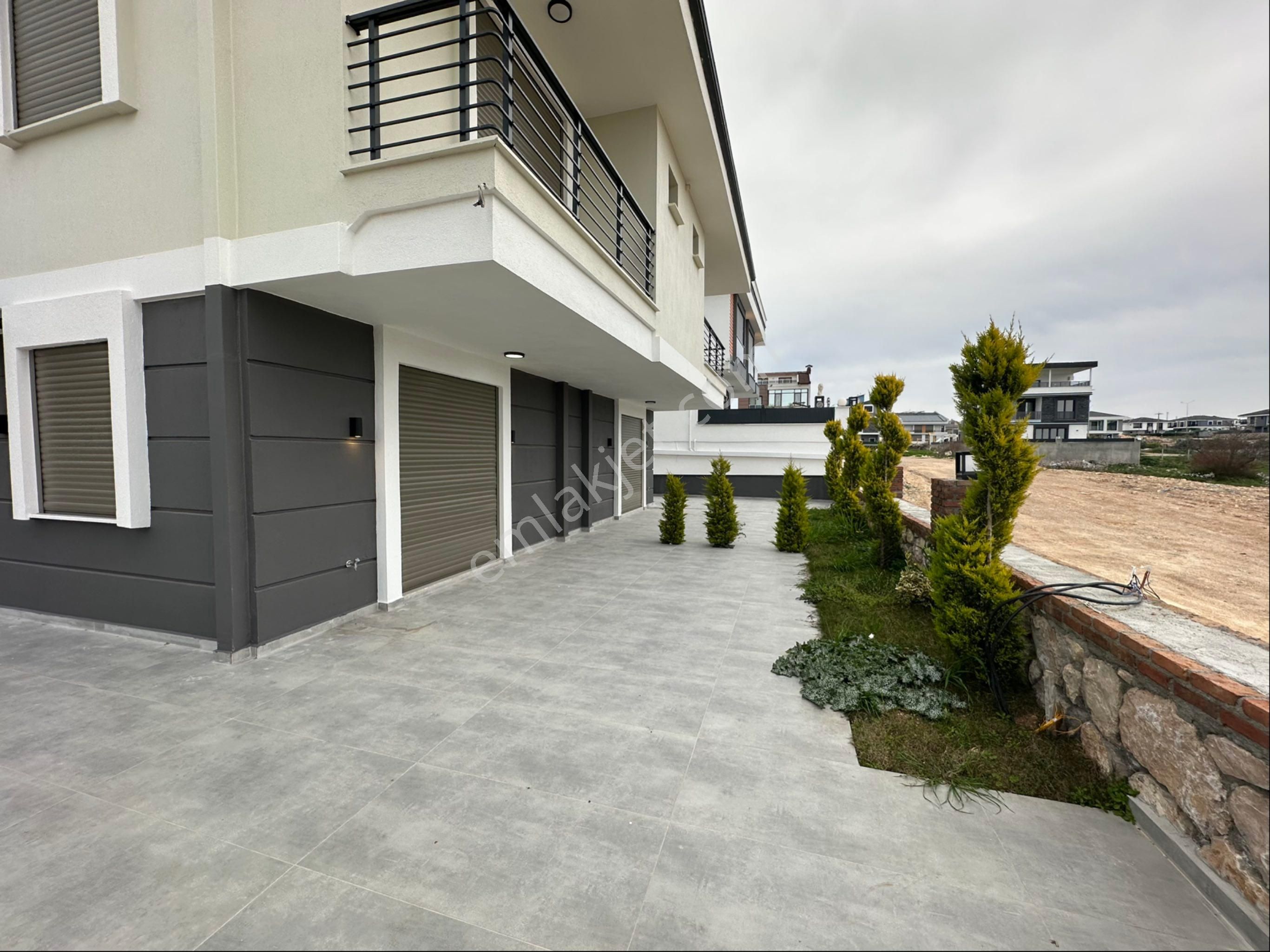 Dıdim’de 3+1 Müstakil Villa – Geniş Verandalı, Ön Cephe, Güneş Alan - Görsel 2