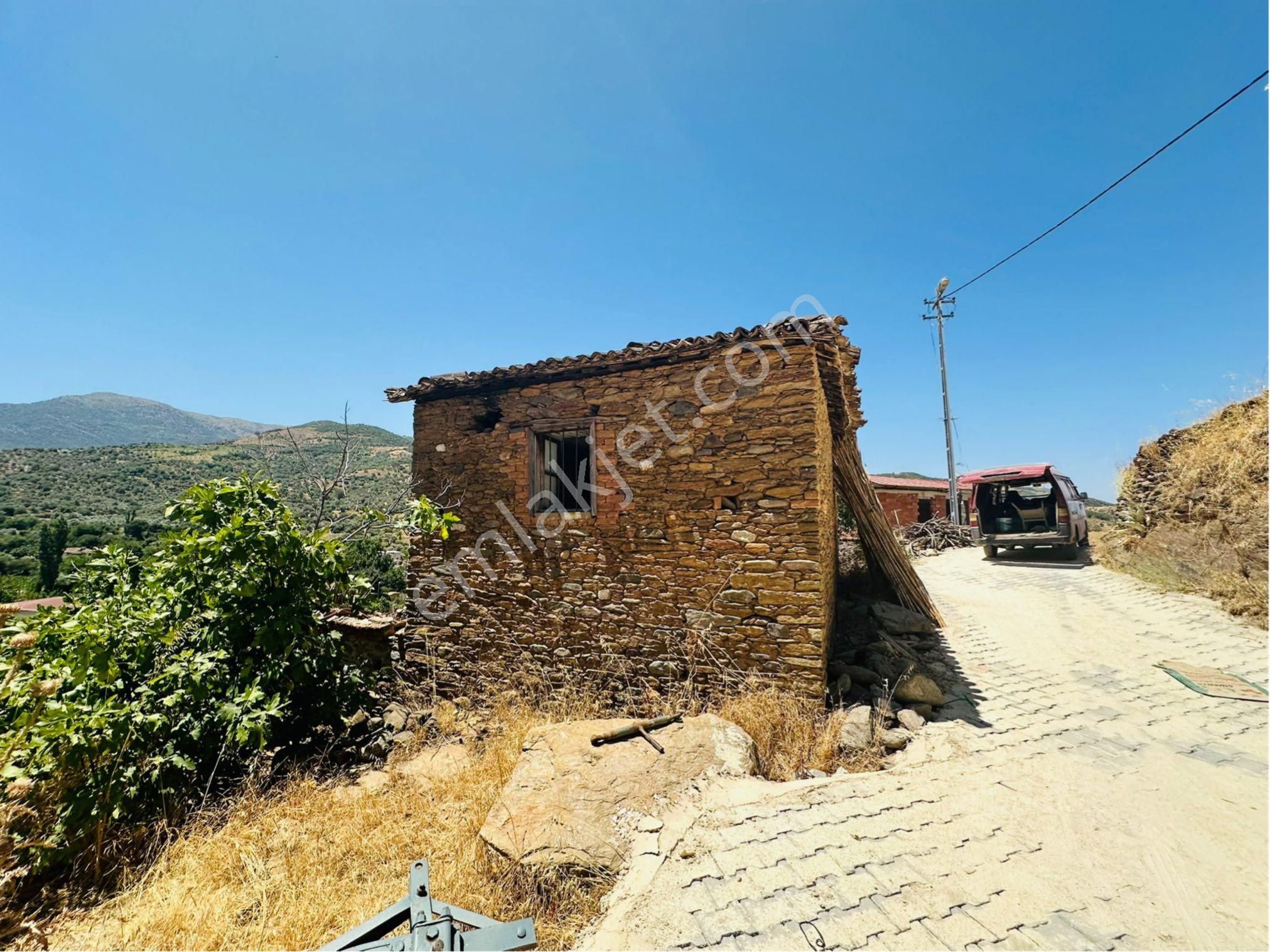 Tire Satılık Köy Evi 215 M2 Çobanköy De Abonelik Mevcut - Görsel 7