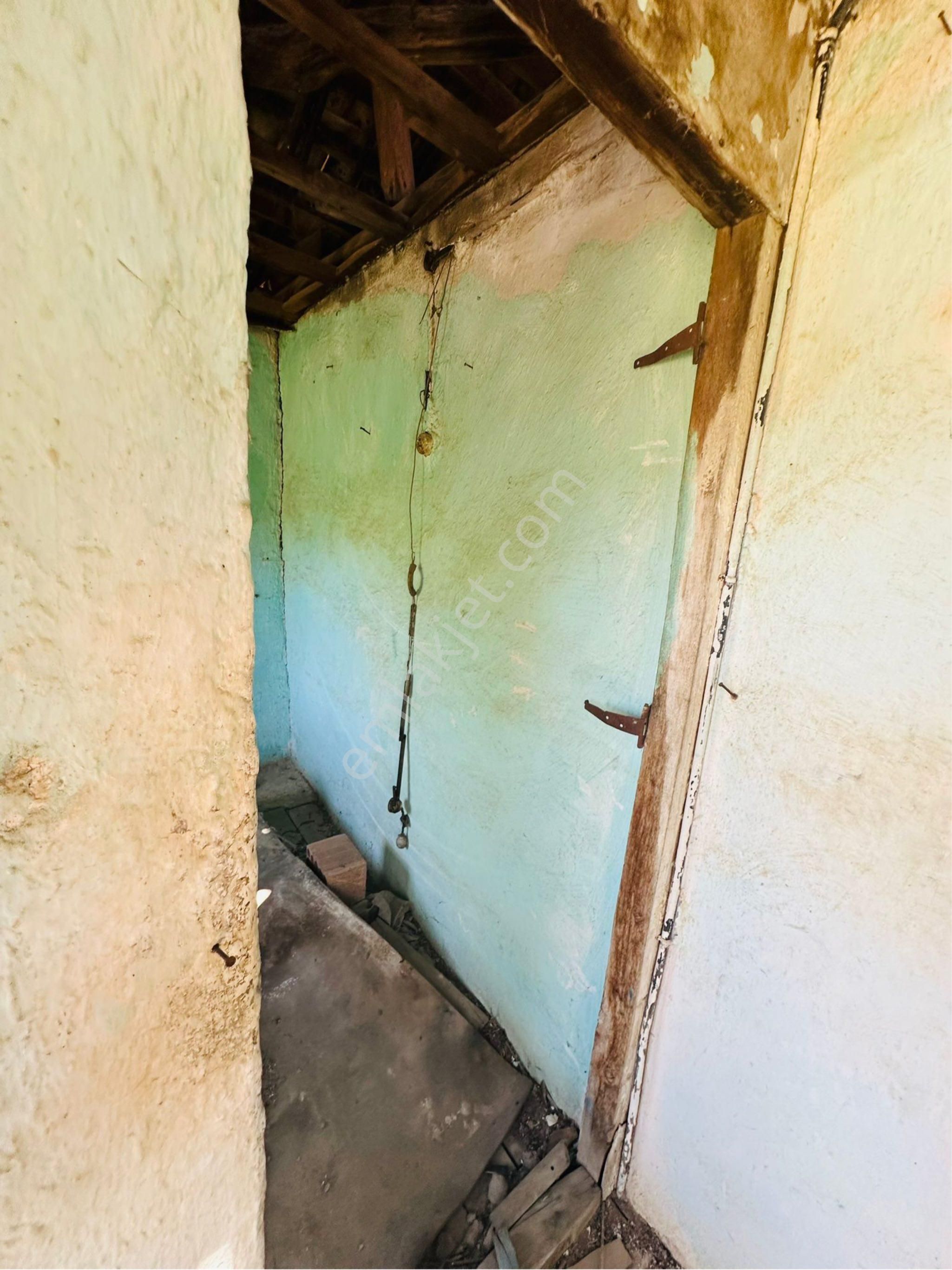 Tire Satılık Köy Evi 215 M2 Çobanköy De Abonelik Mevcut - Görsel 10