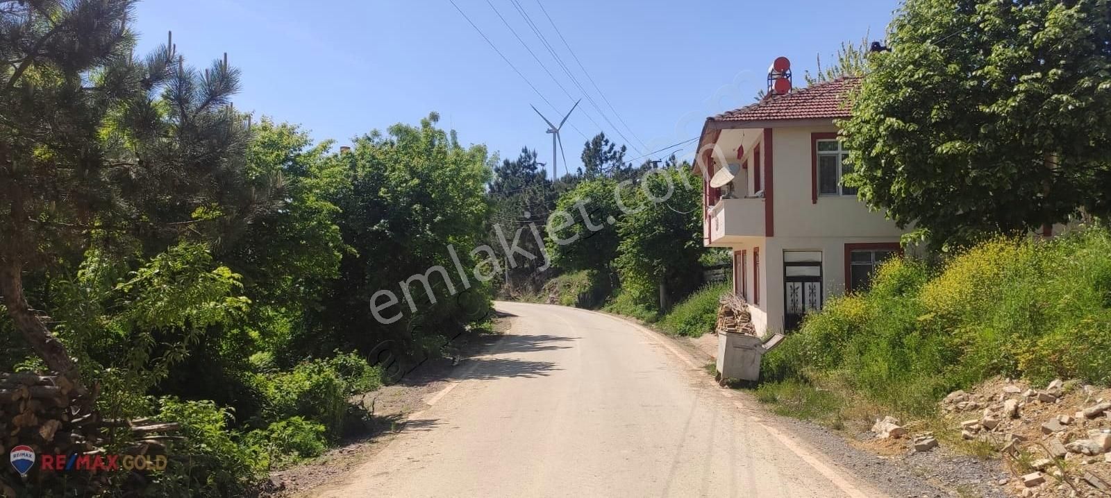 Kandıra Hacımazlı'da Köy İçi İmarlı 830 M2 Arsa-fındıklık