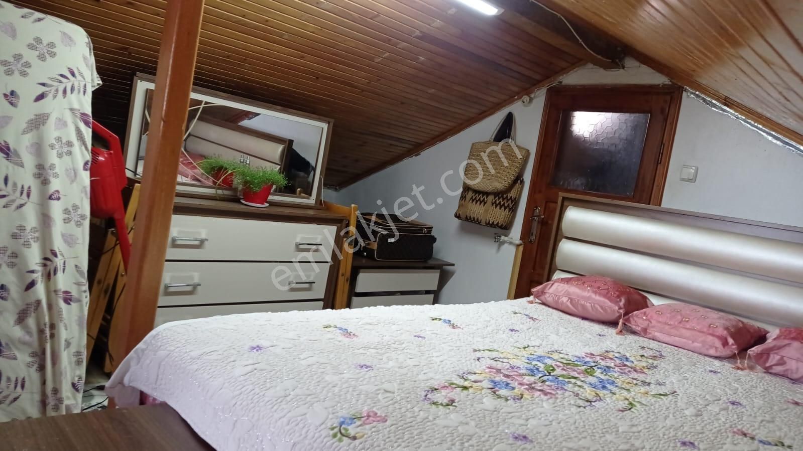 Zeytinli Pınar Başında 1+1 Eşyalı Kiralık Müstakil Köy Evi - Görsel 17