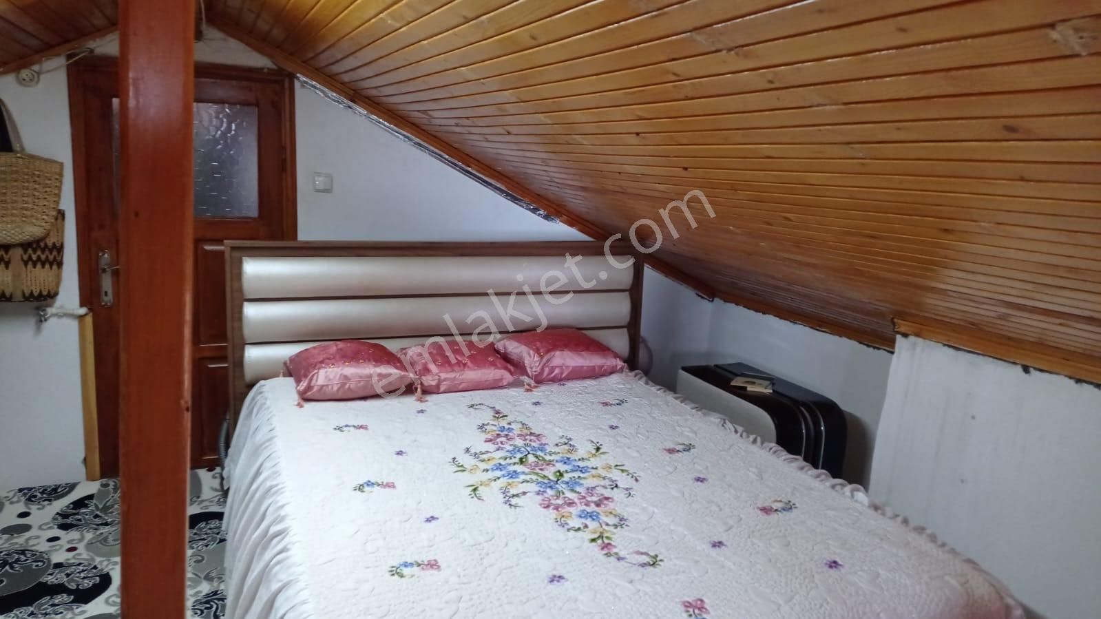 Zeytinli Pınar Başında 1+1 Eşyalı Kiralık Müstakil Köy Evi - Görsel 23