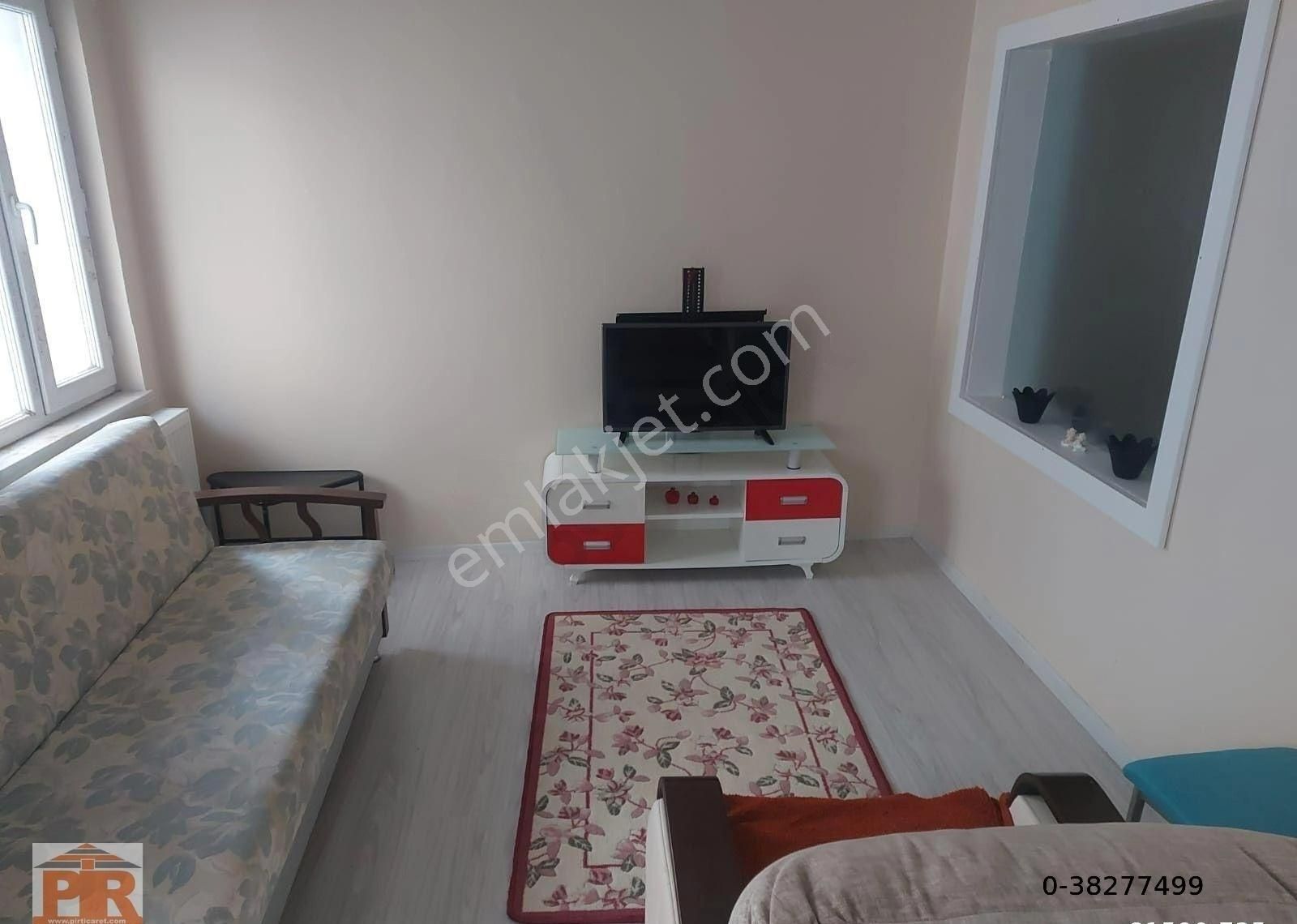Pir Emlaktan Merkezde 1+1 Kiralık Daire