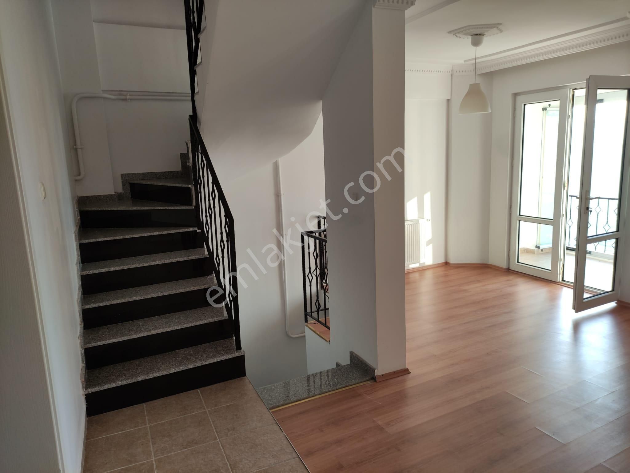 Pir Emlaktan Umurbeyde Satılık Villa