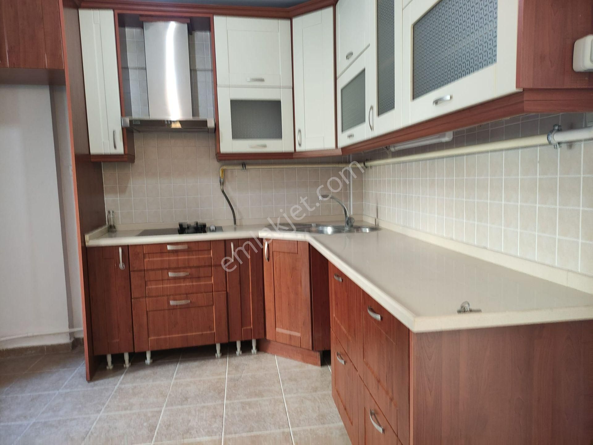 Pir Emlaktan Umurbeyde Satılık Villa