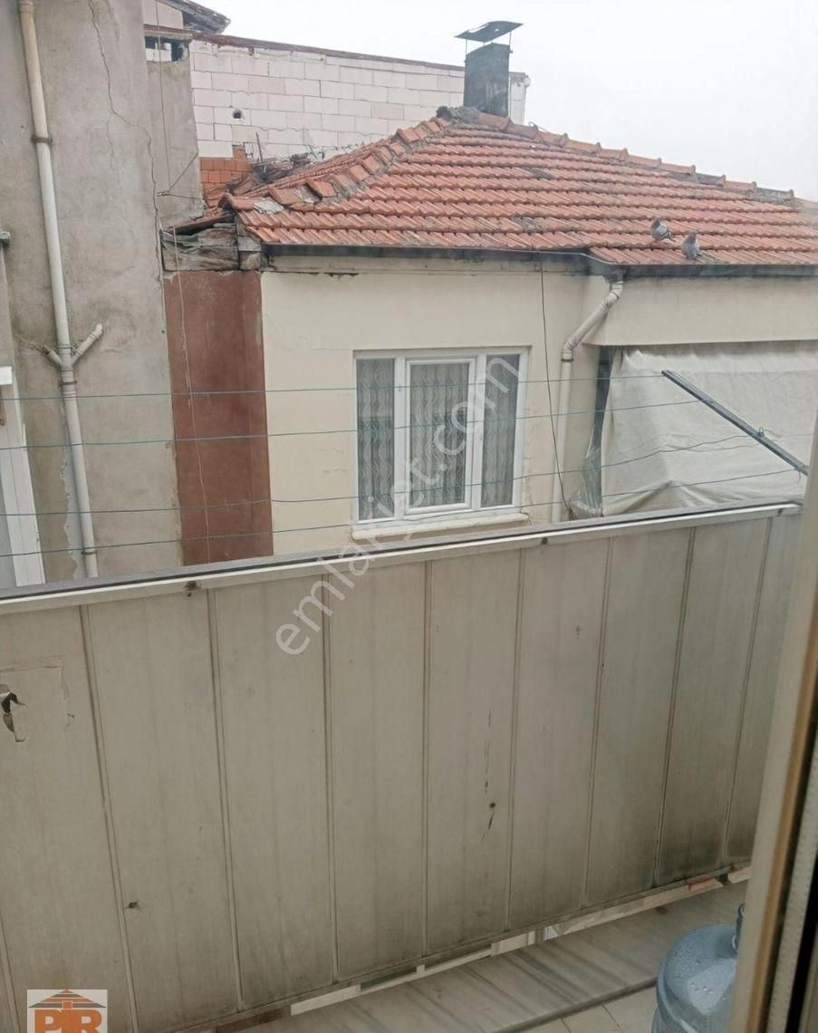 Eski Pazar Caddesinde 3+1 Satılık Daire - Görsel 3