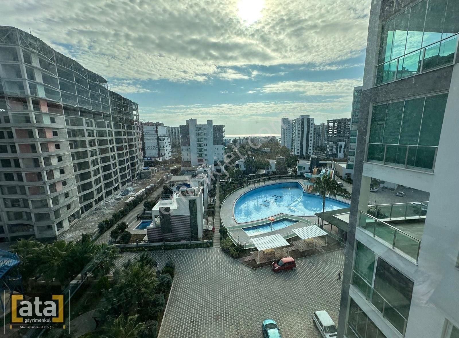 Mersin Erdemli Tömük'te Havuzlu Site İçinde 2+1 Satılık Daire