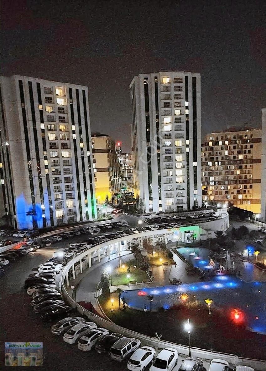 Esenyurt Zafer Satılık Daire Prestij Park Sitesinde 2+1 Havuz Cephe Satılık Daire