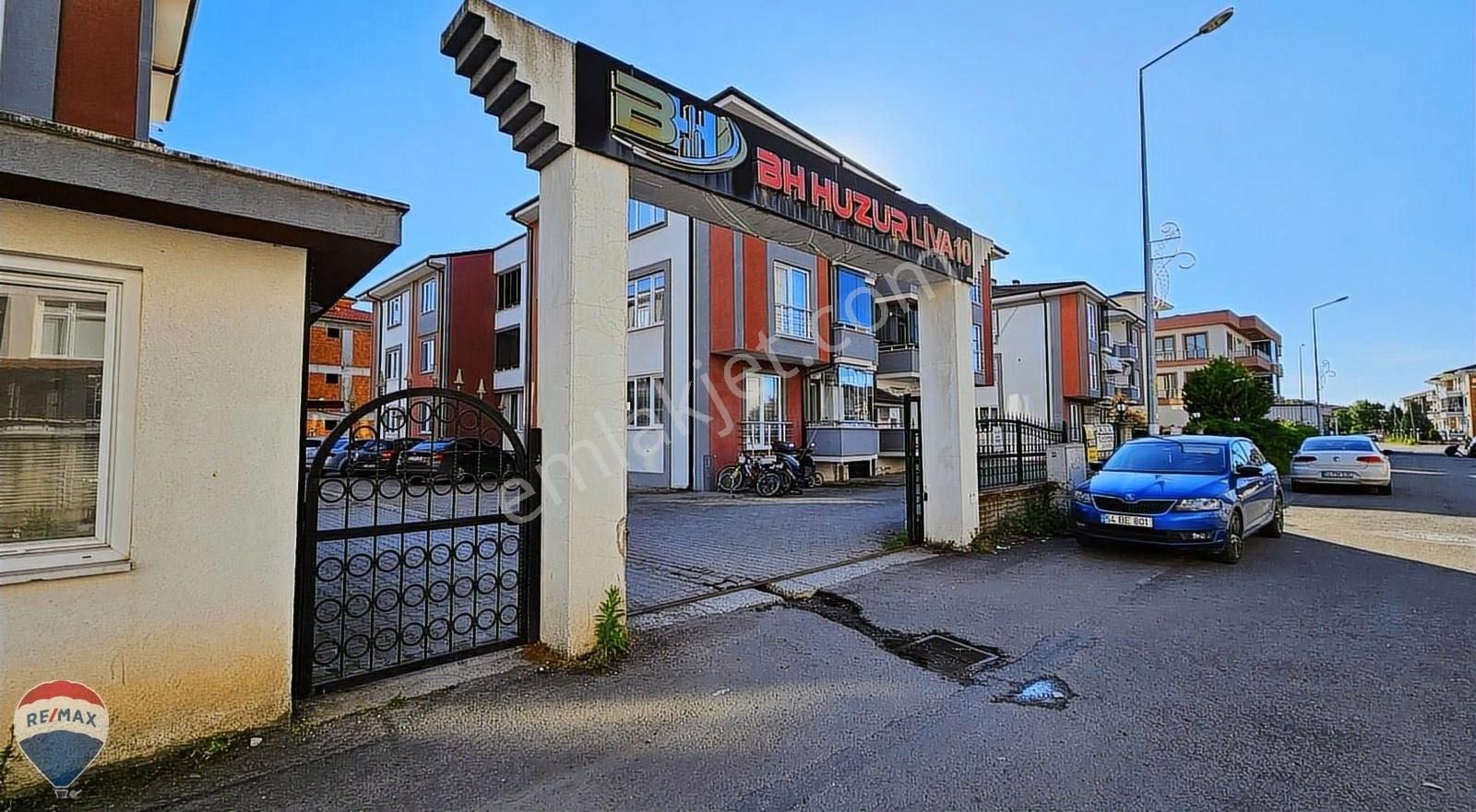 Serdivan Yazlık Kiralık Daire Bekir Binek'ten Serdivan'ın Huzur Dolu Köşesi Kiralık 2+1 Daire